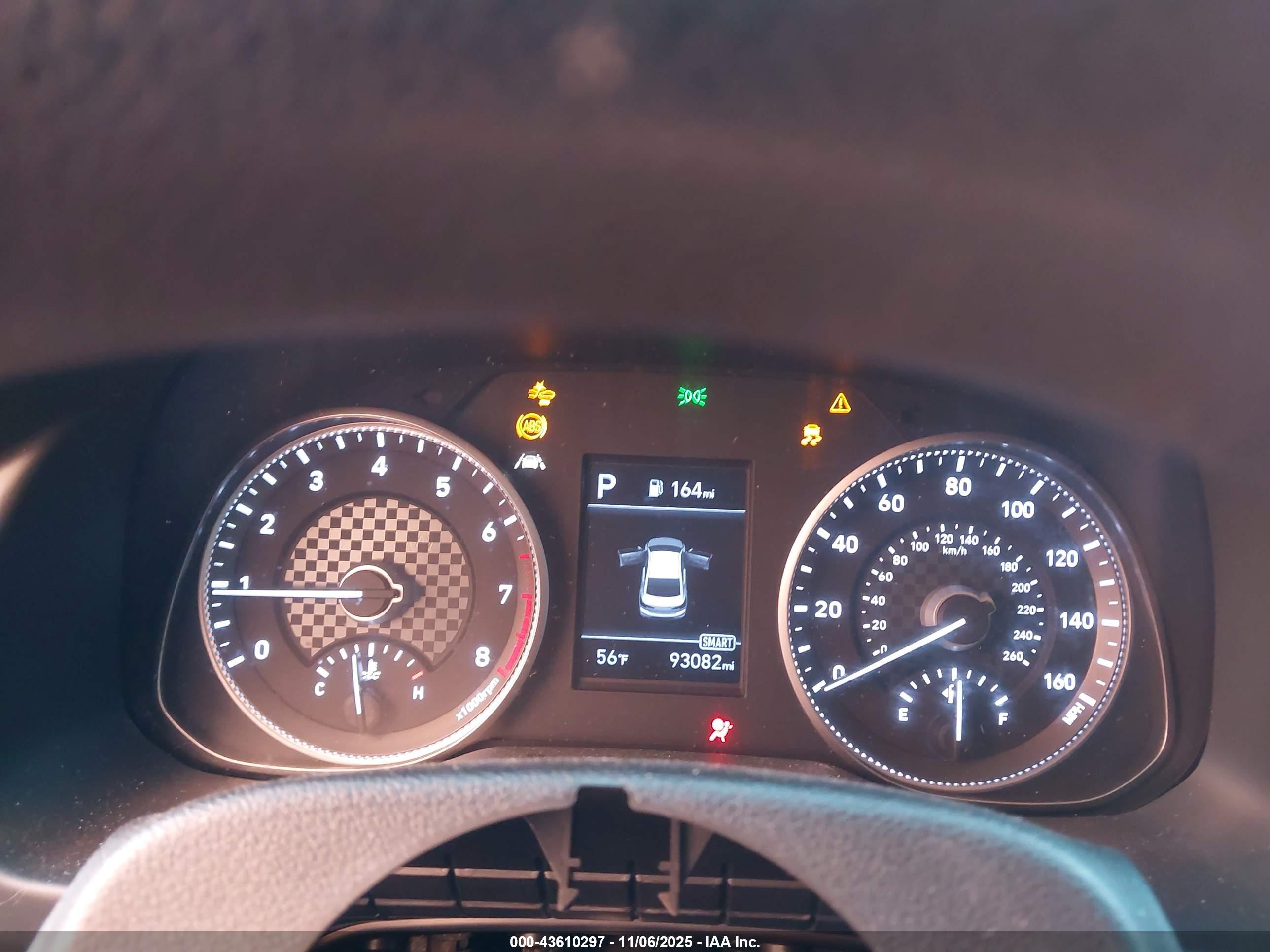 HYUNDAI ELANTRA image 7