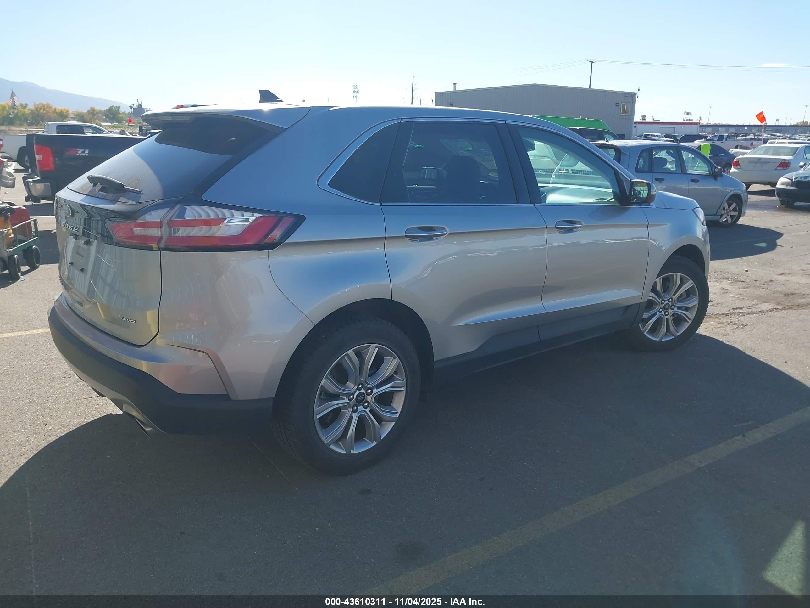 FORD EDGE image 4