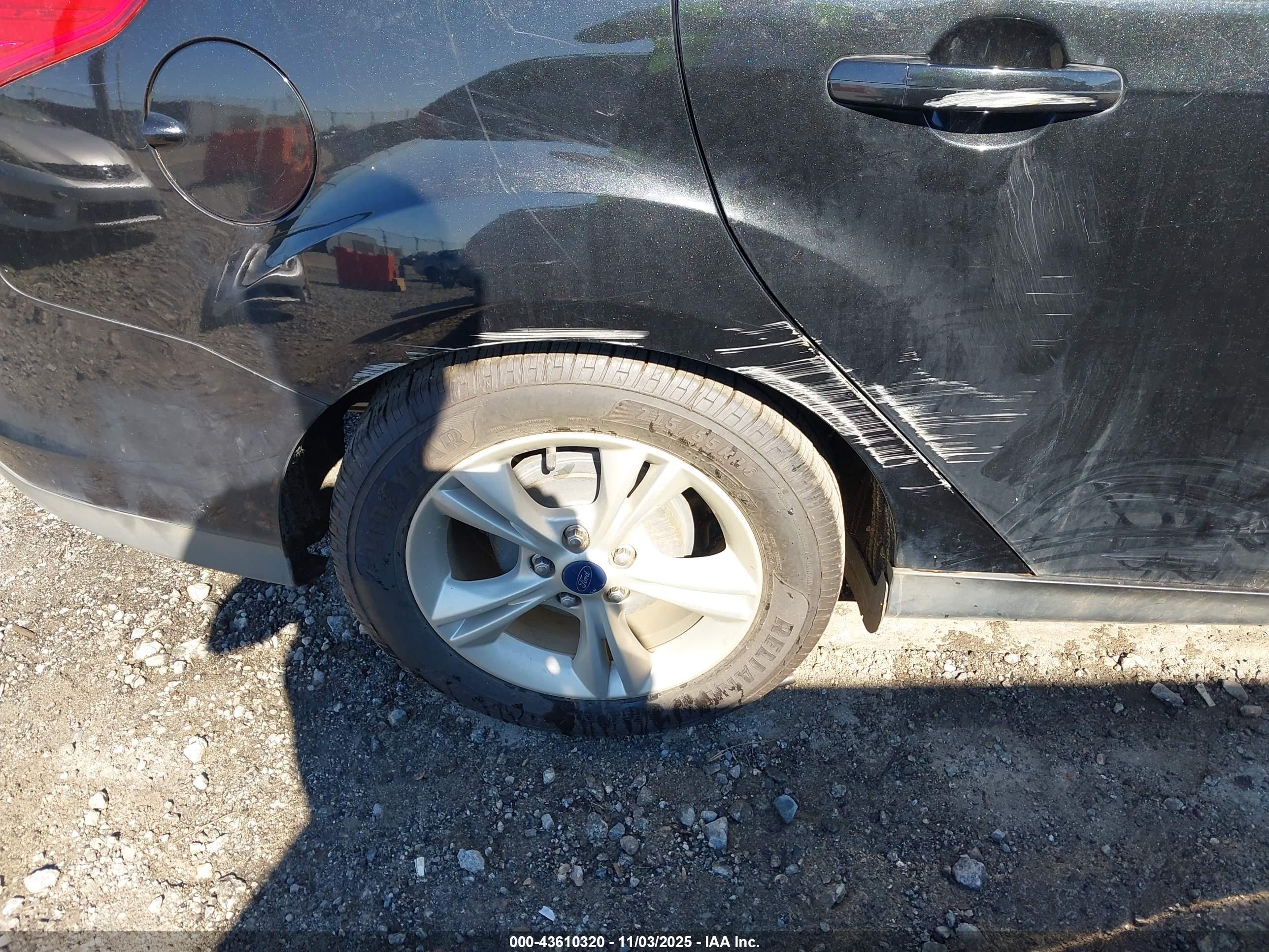 FORD FOCUS image 6