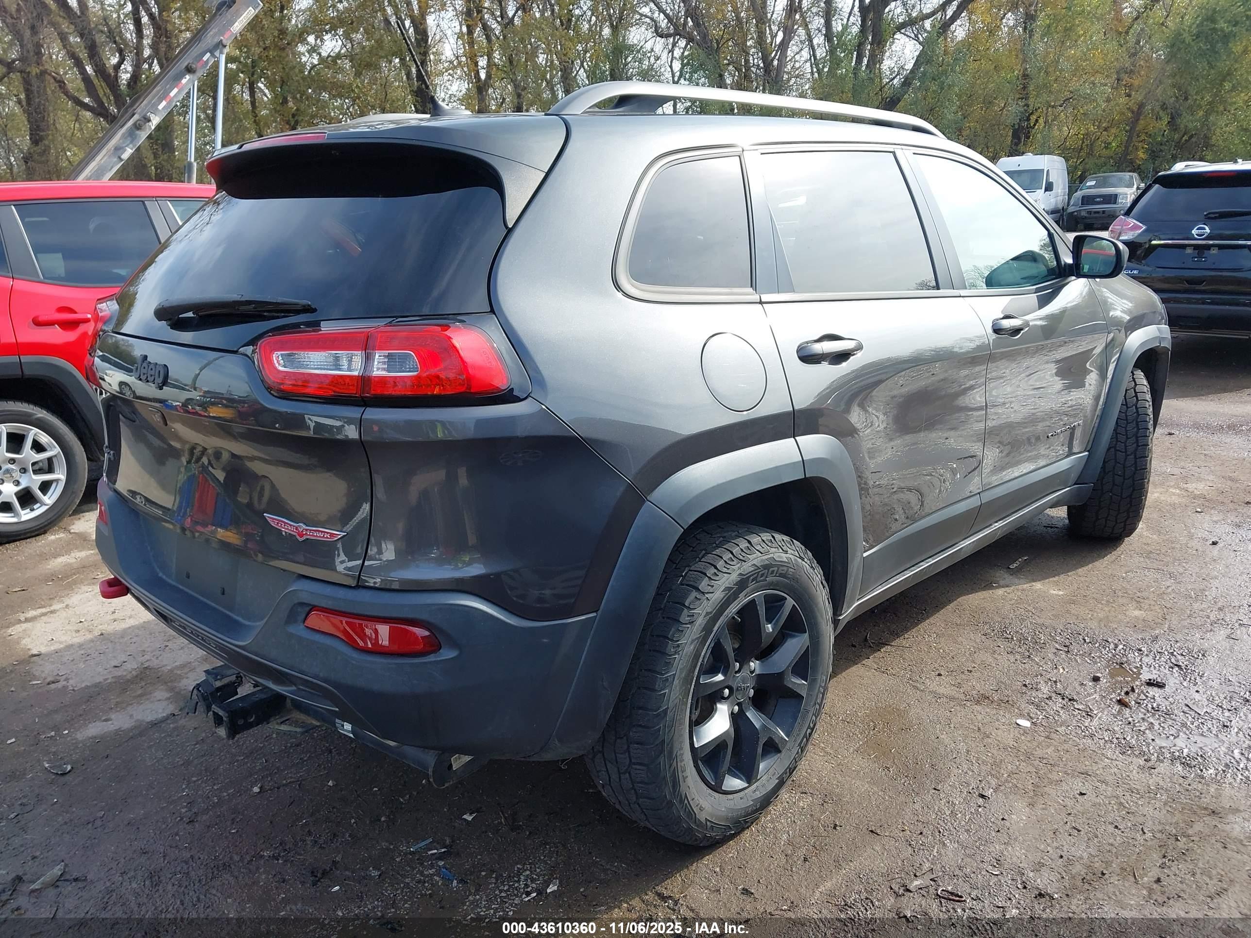 JEEP CHEROKEE image 4