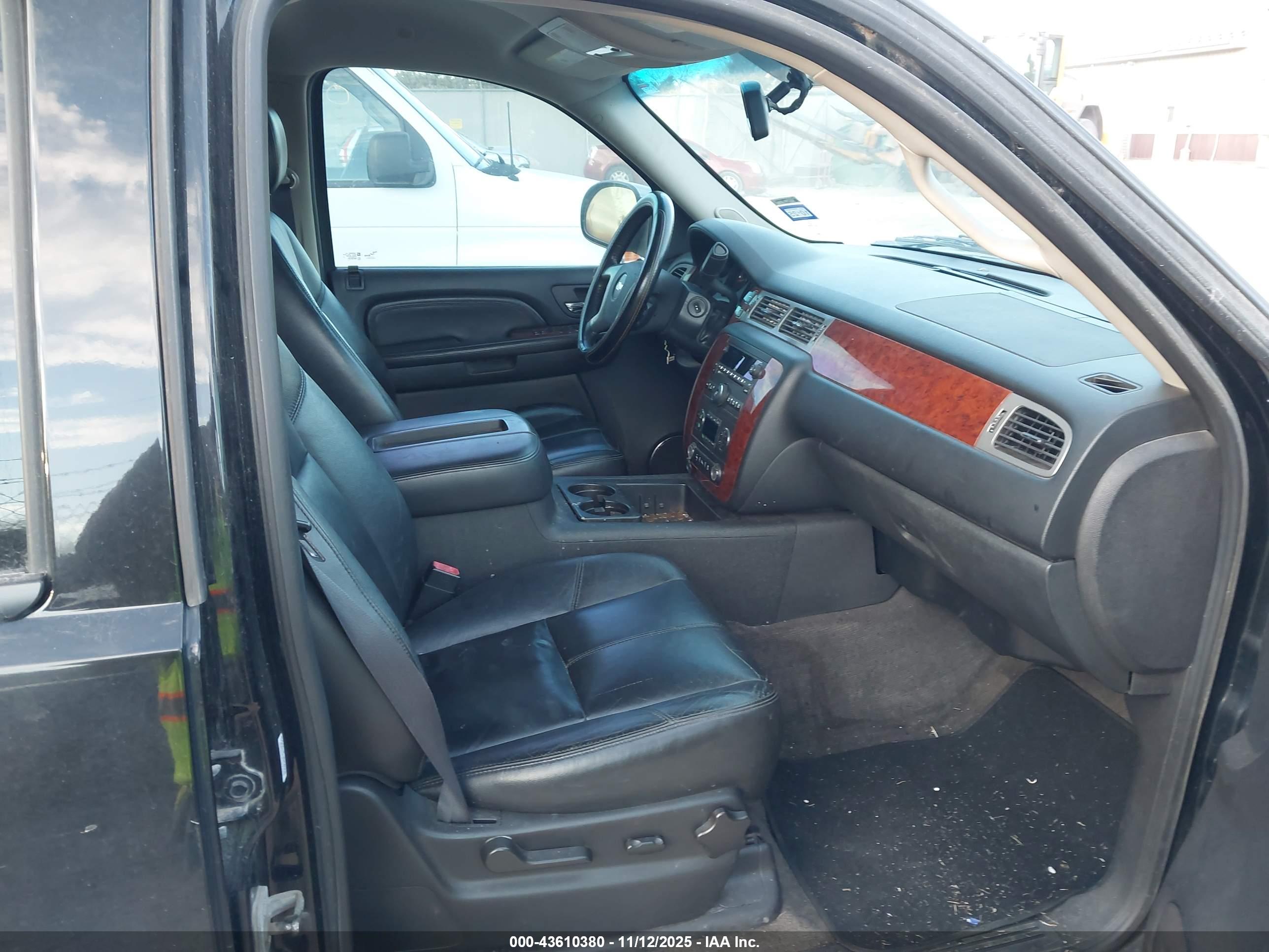 CHEVROLET AVALANCHE image 5