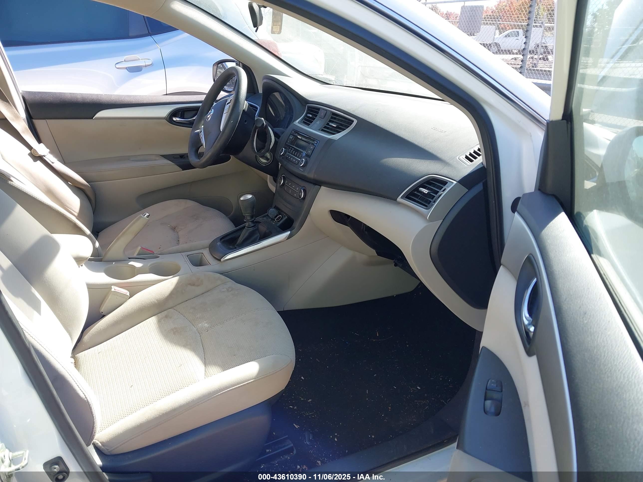NISSAN SENTRA image 5