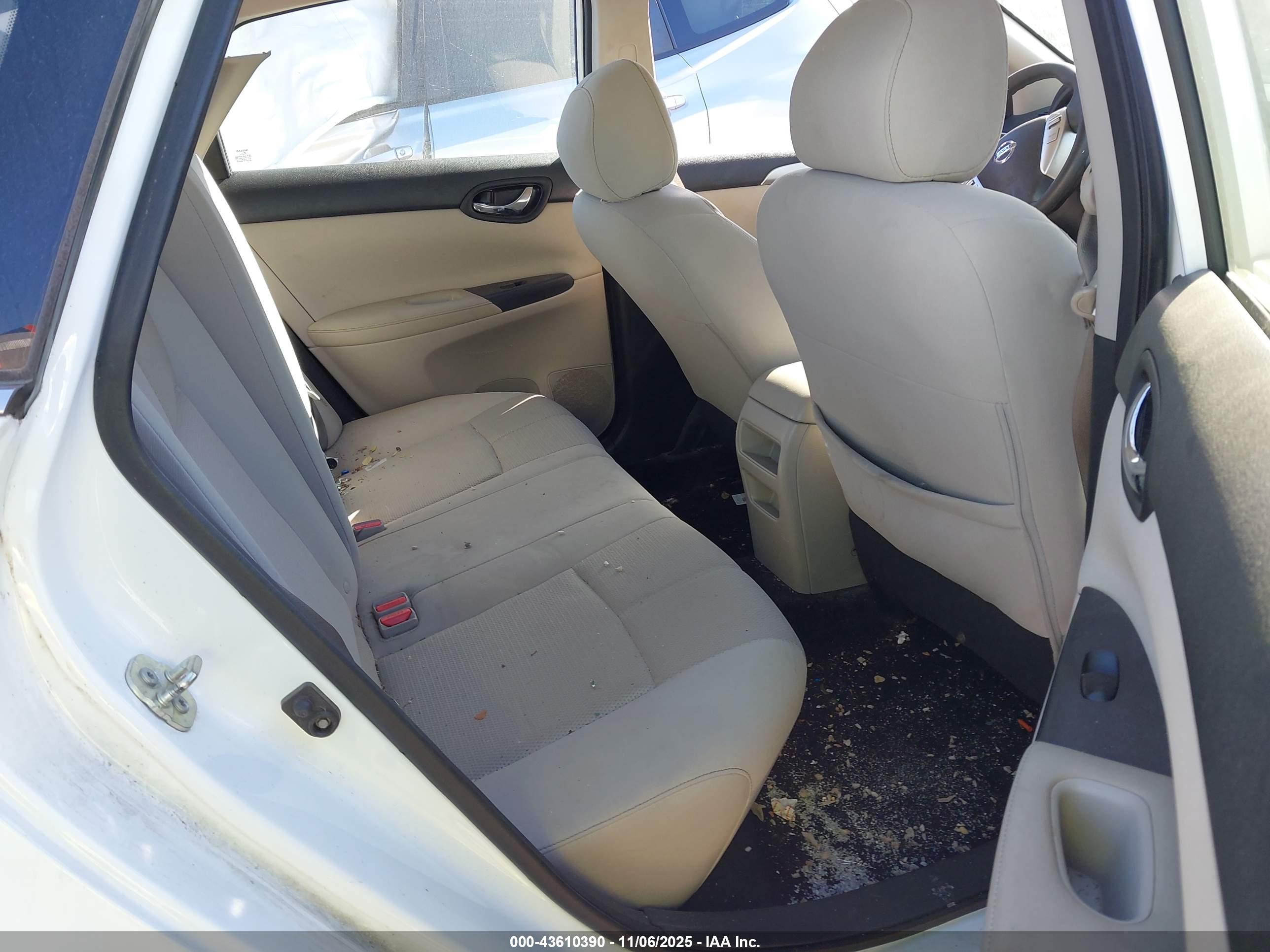 NISSAN SENTRA image 8