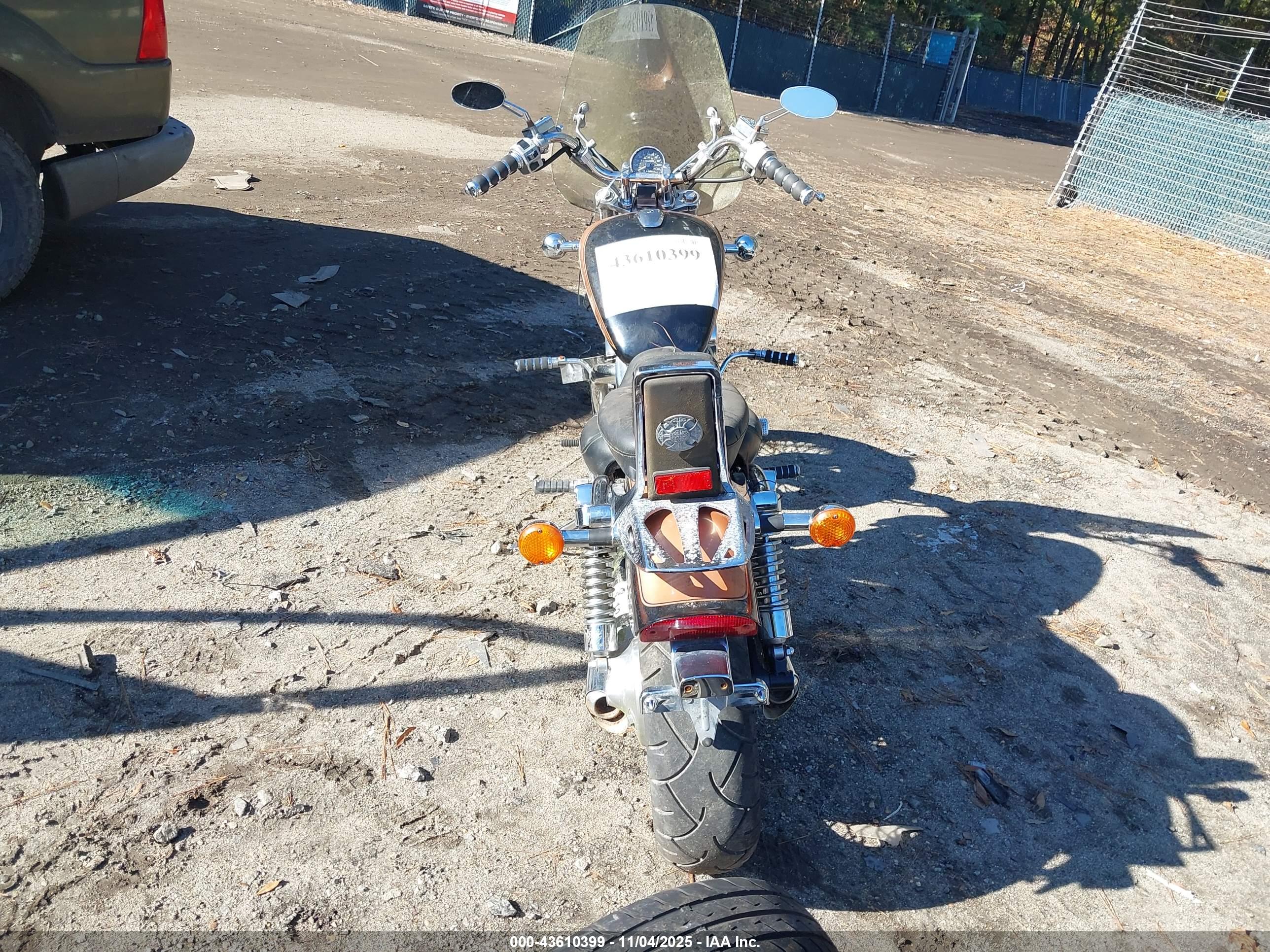 SUZUKI VS1400 image 6