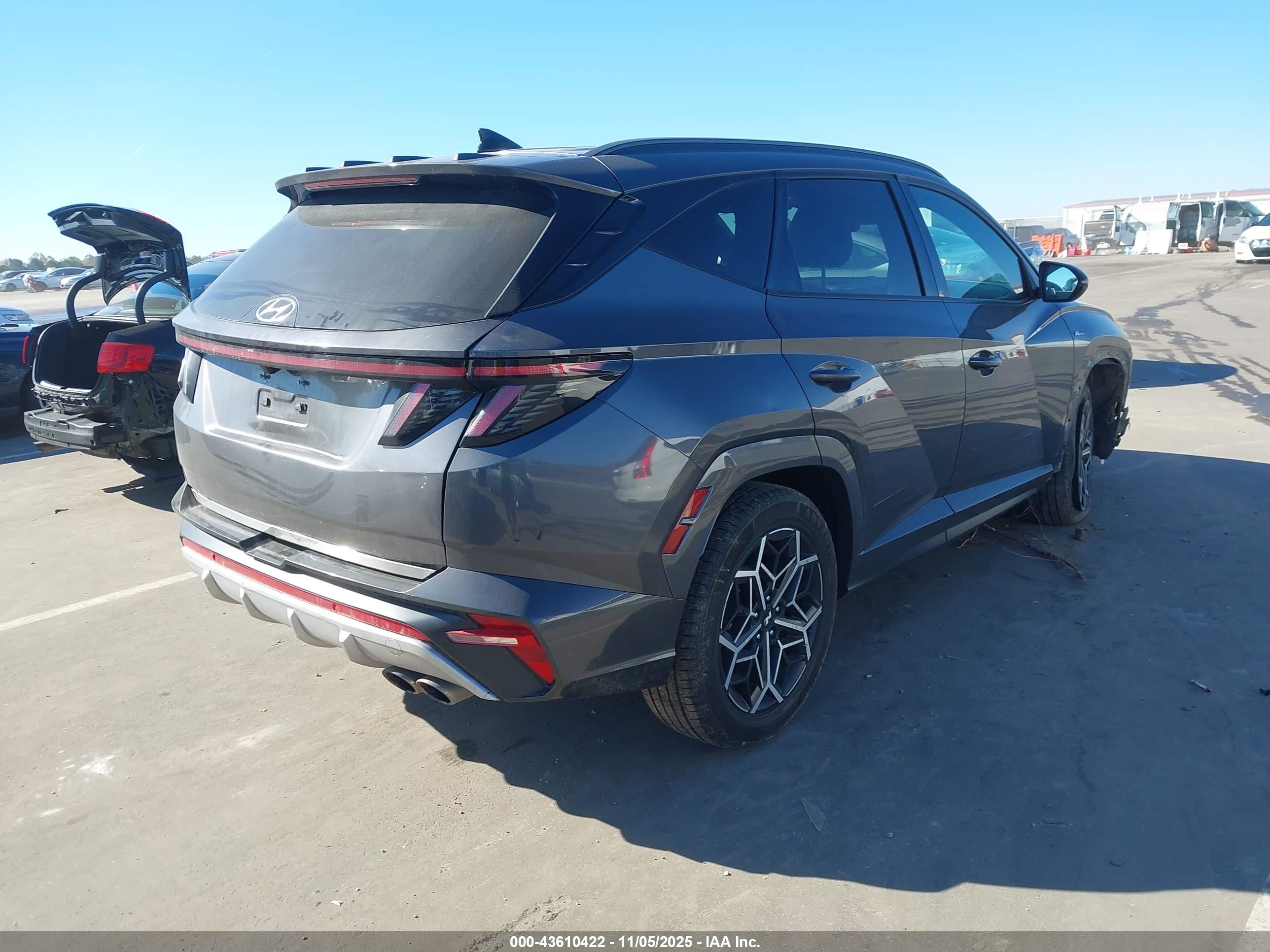 HYUNDAI TUCSON image 4