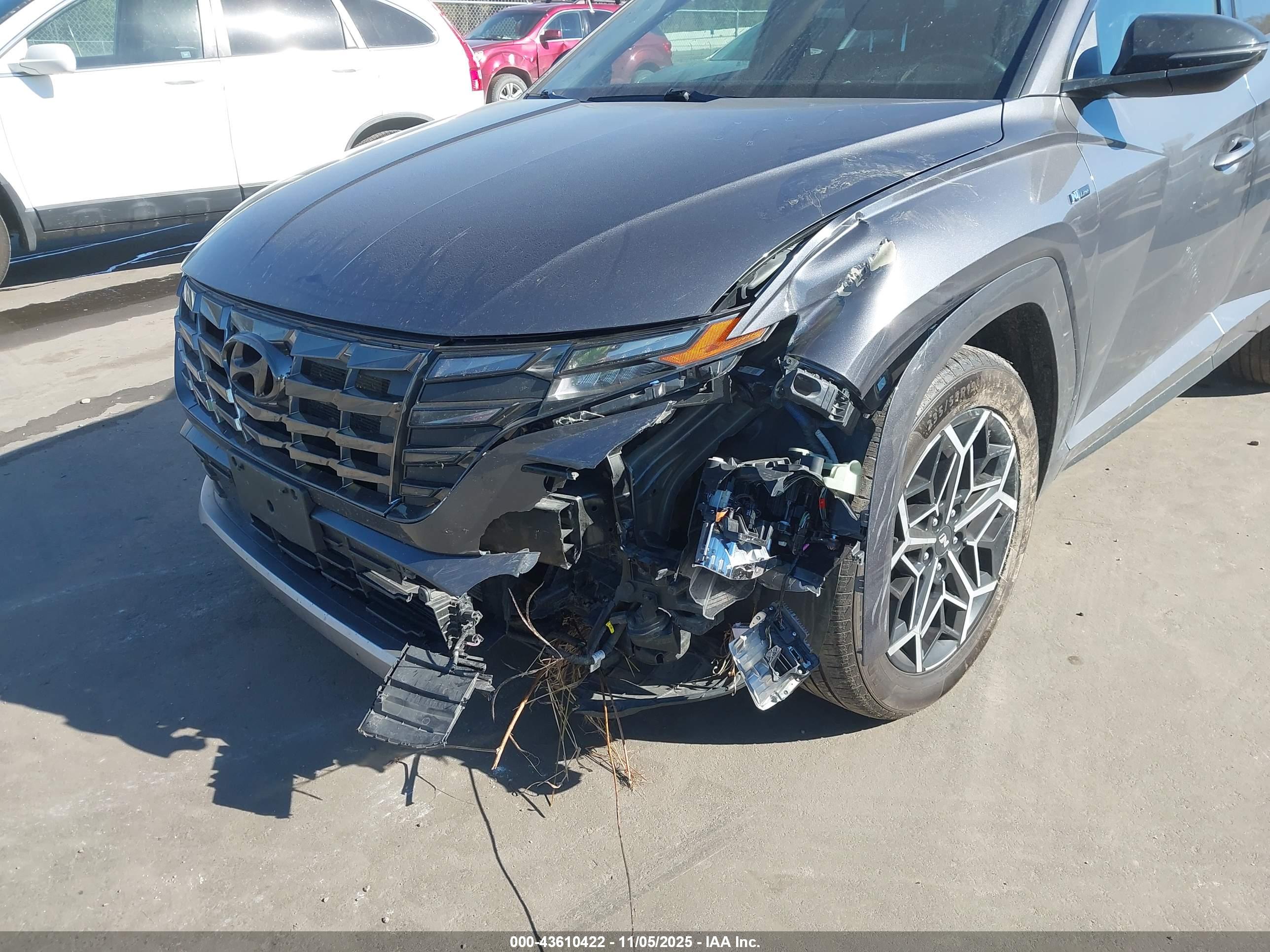 HYUNDAI TUCSON image 6