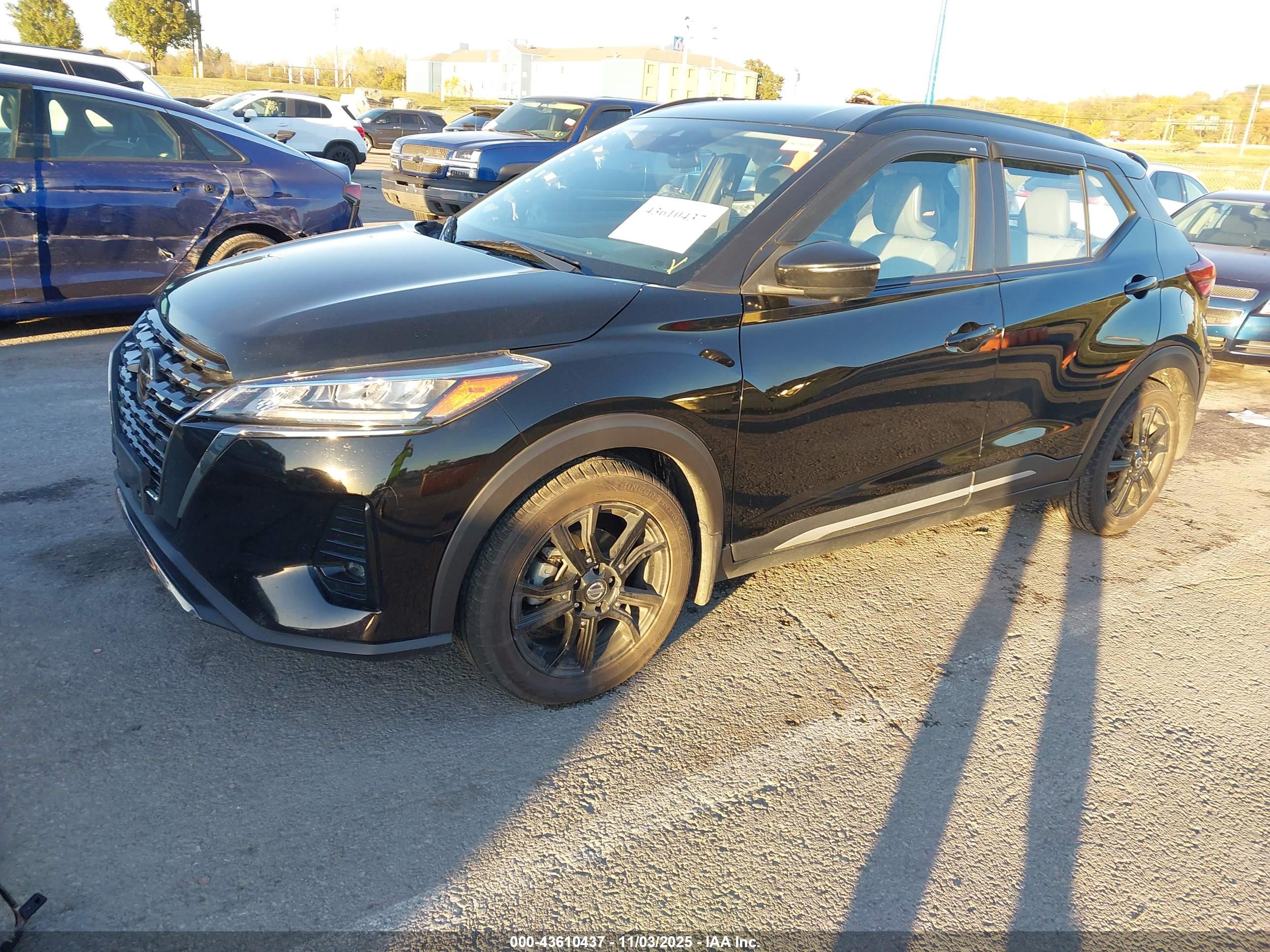 NISSAN KICKS image 2