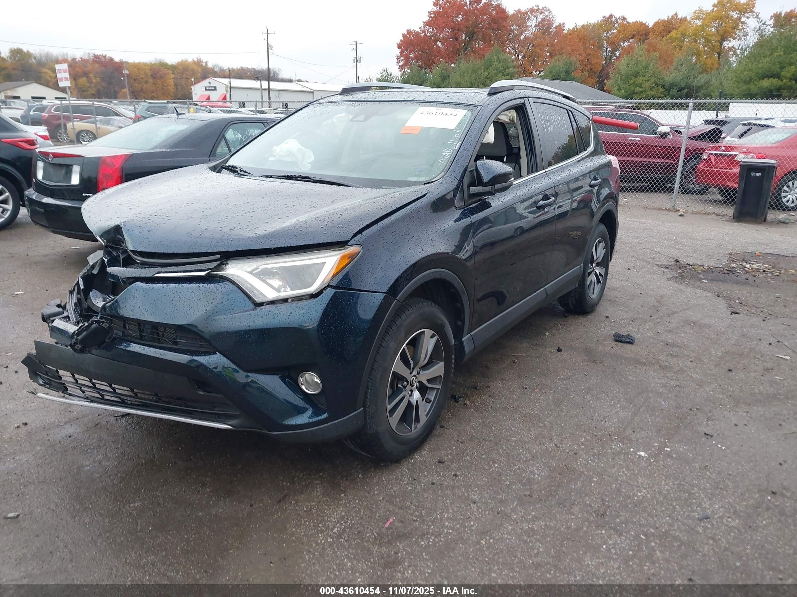 TOYOTA RAV4 image 2