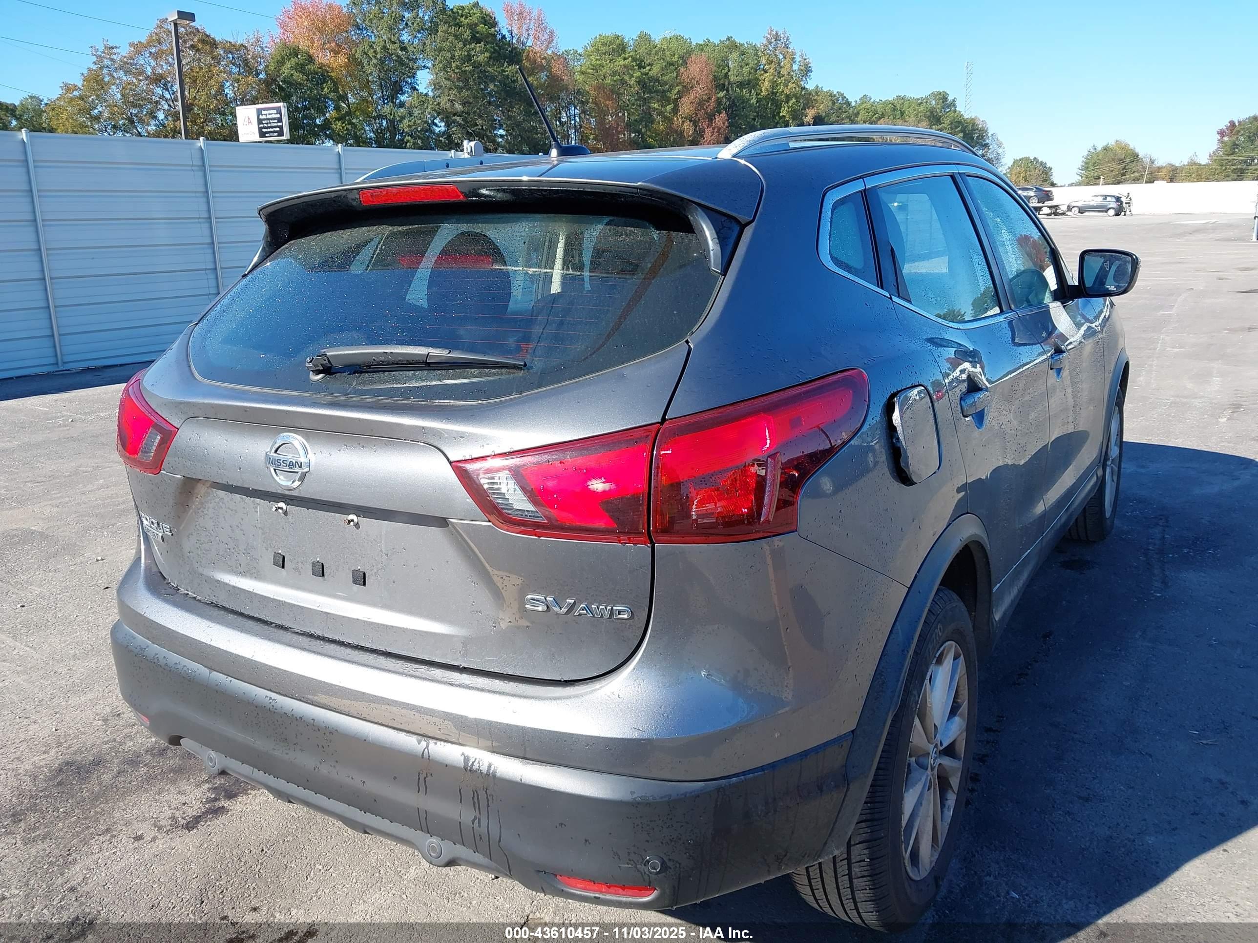 NISSAN ROGUE image 4