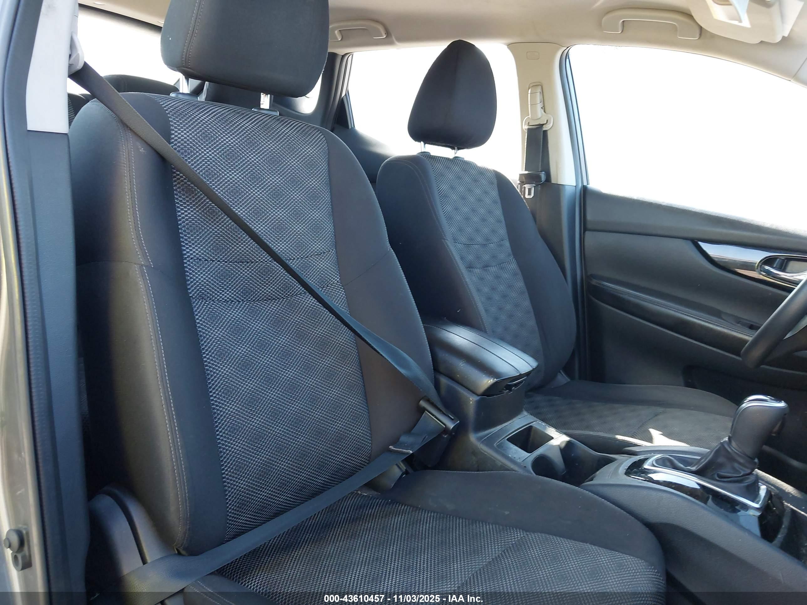 NISSAN ROGUE image 5