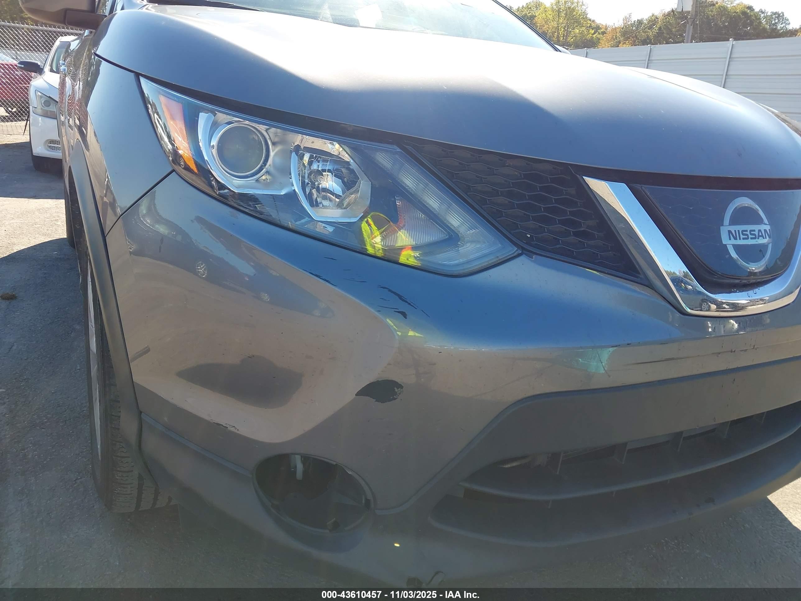 NISSAN ROGUE image 6