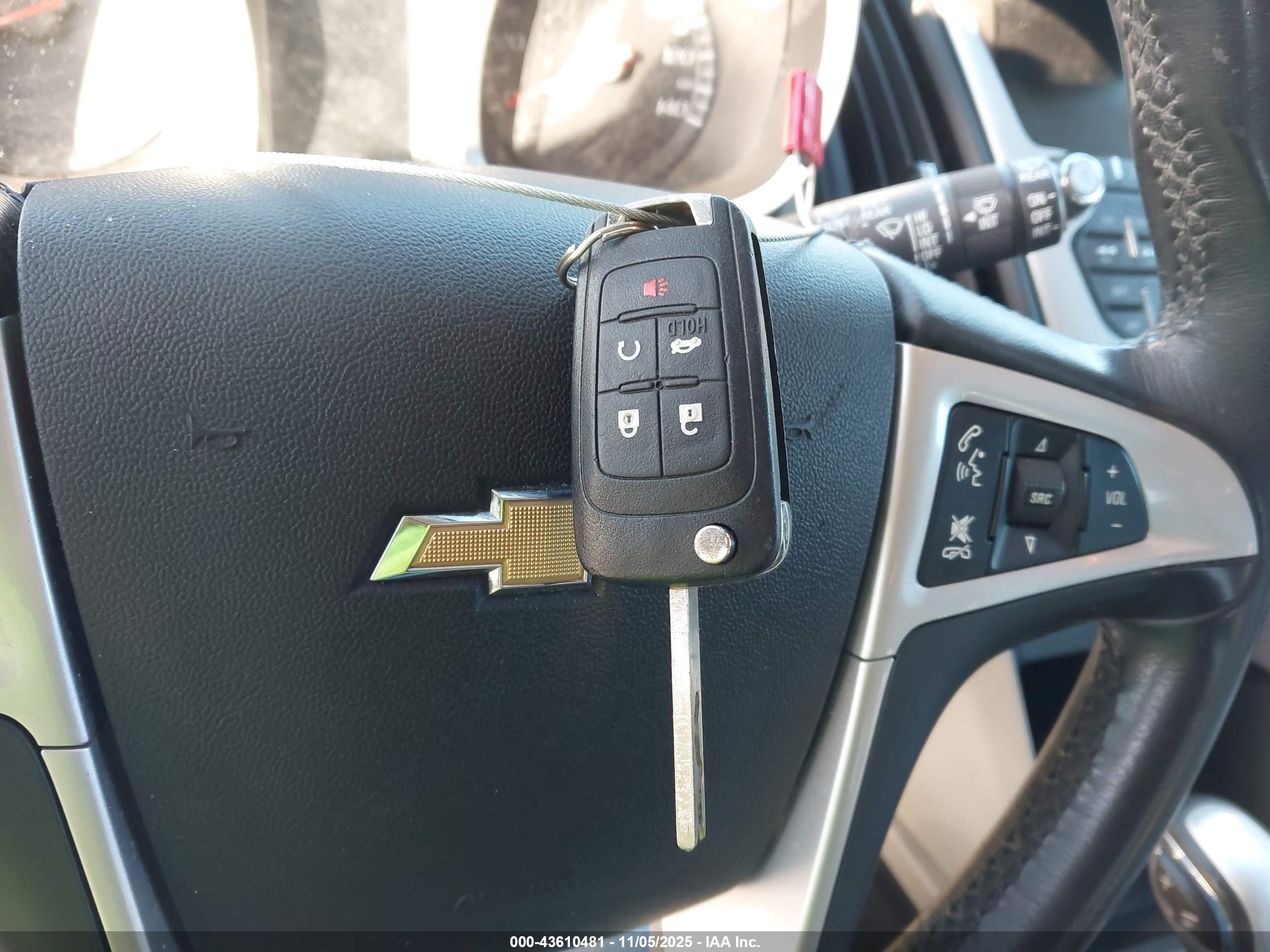 CHEVROLET EQUINOX image 11