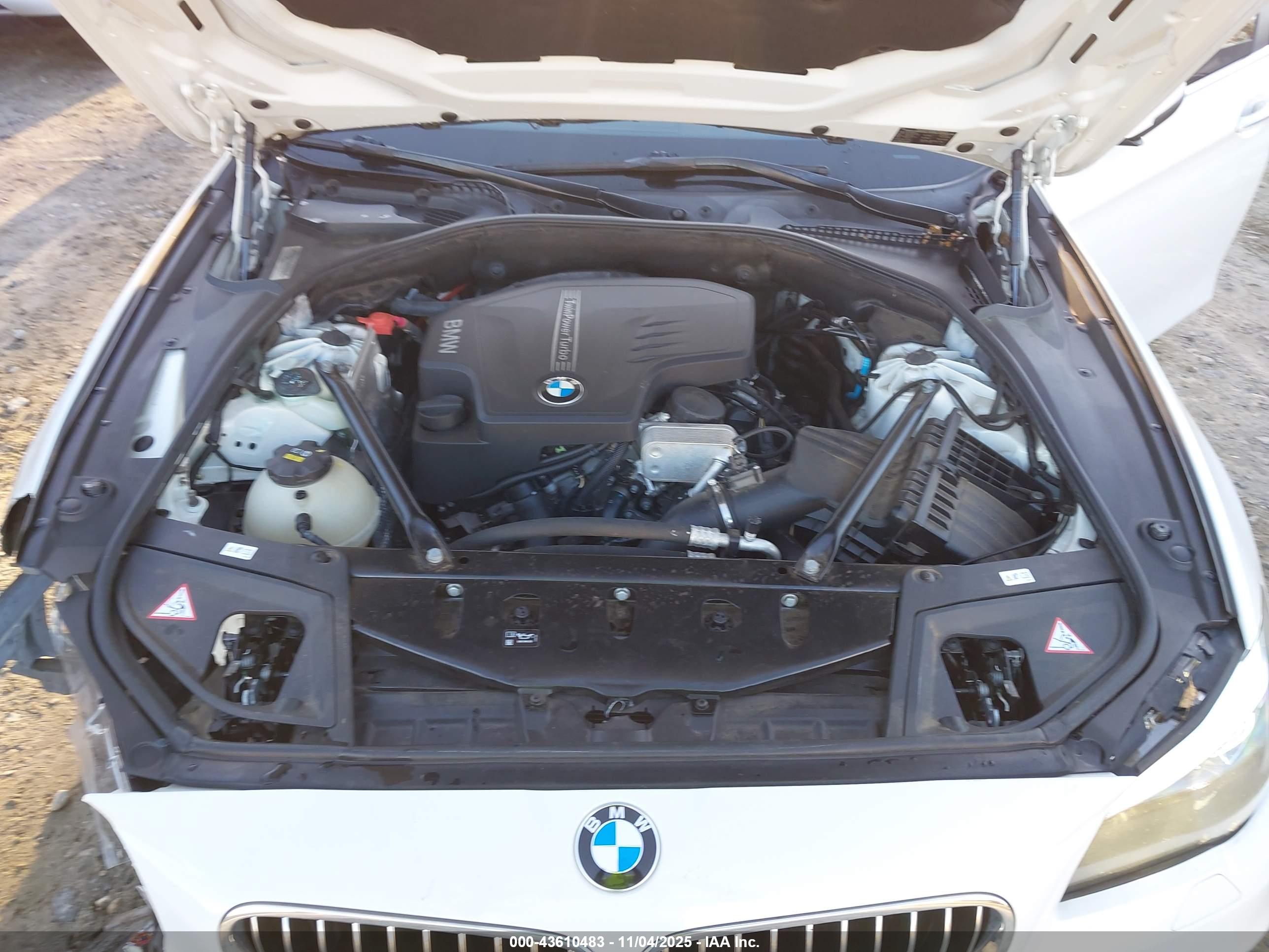 BMW 528I image 10