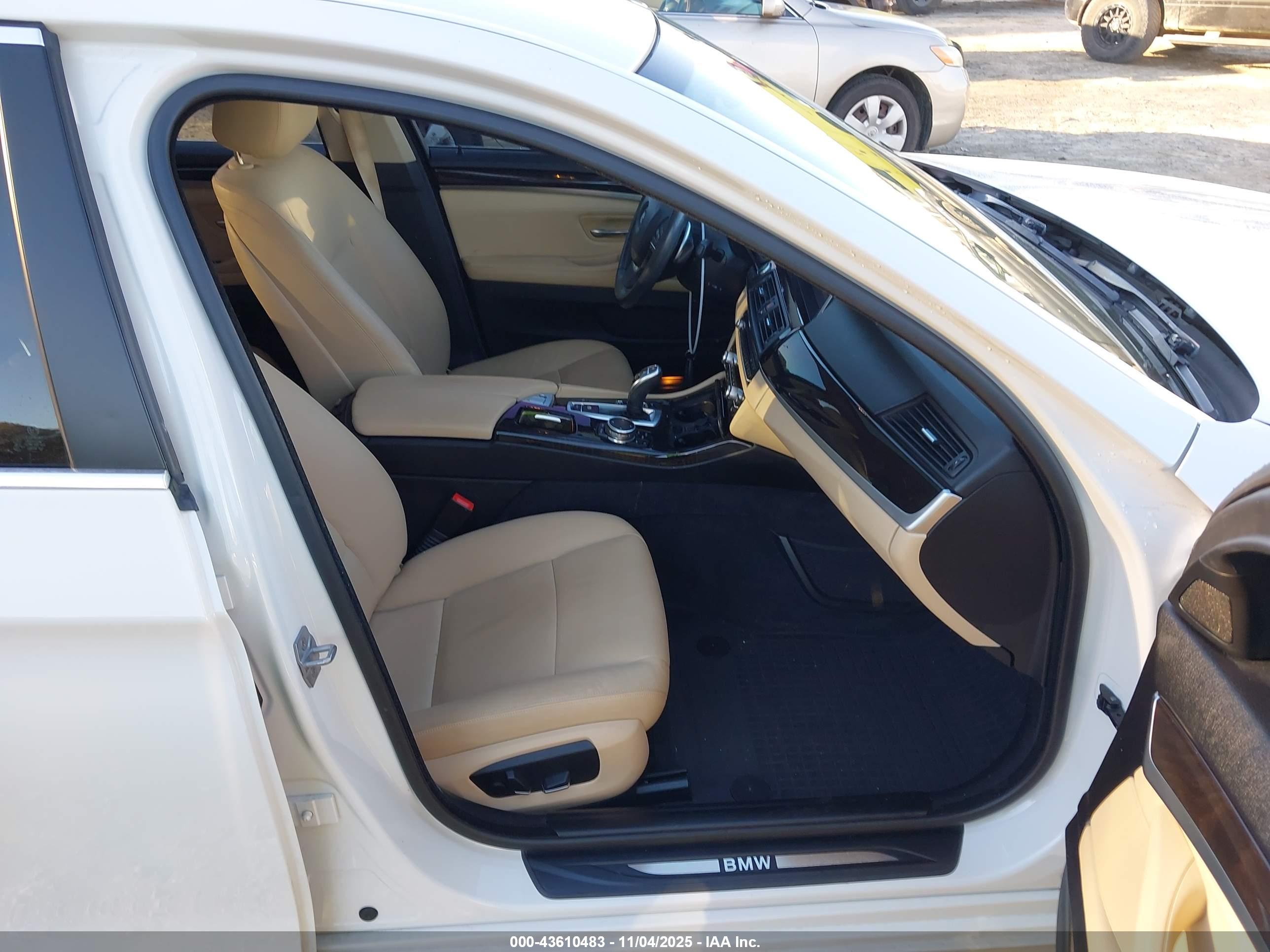 BMW 528I image 5