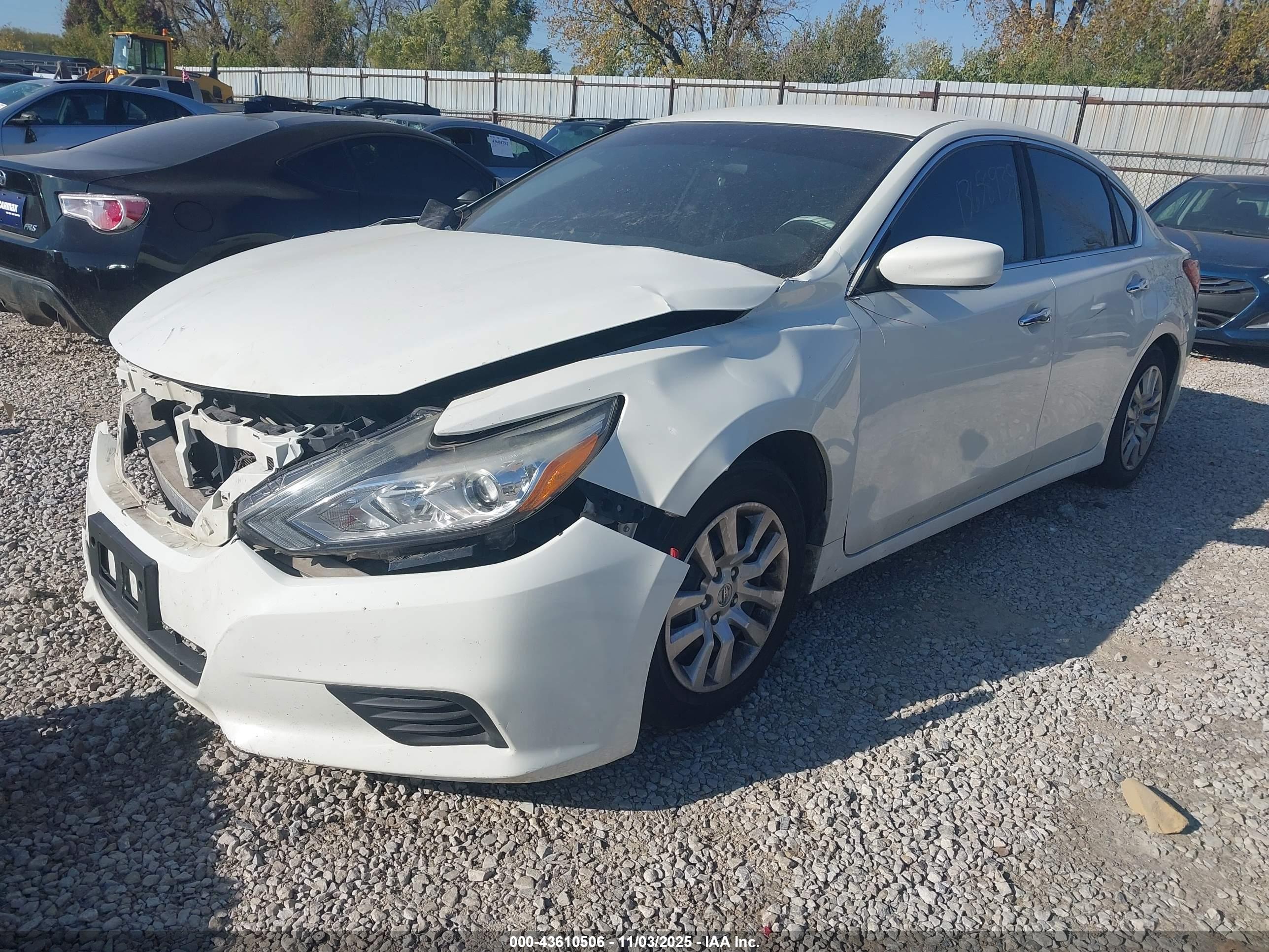 NISSAN ALTIMA image 2
