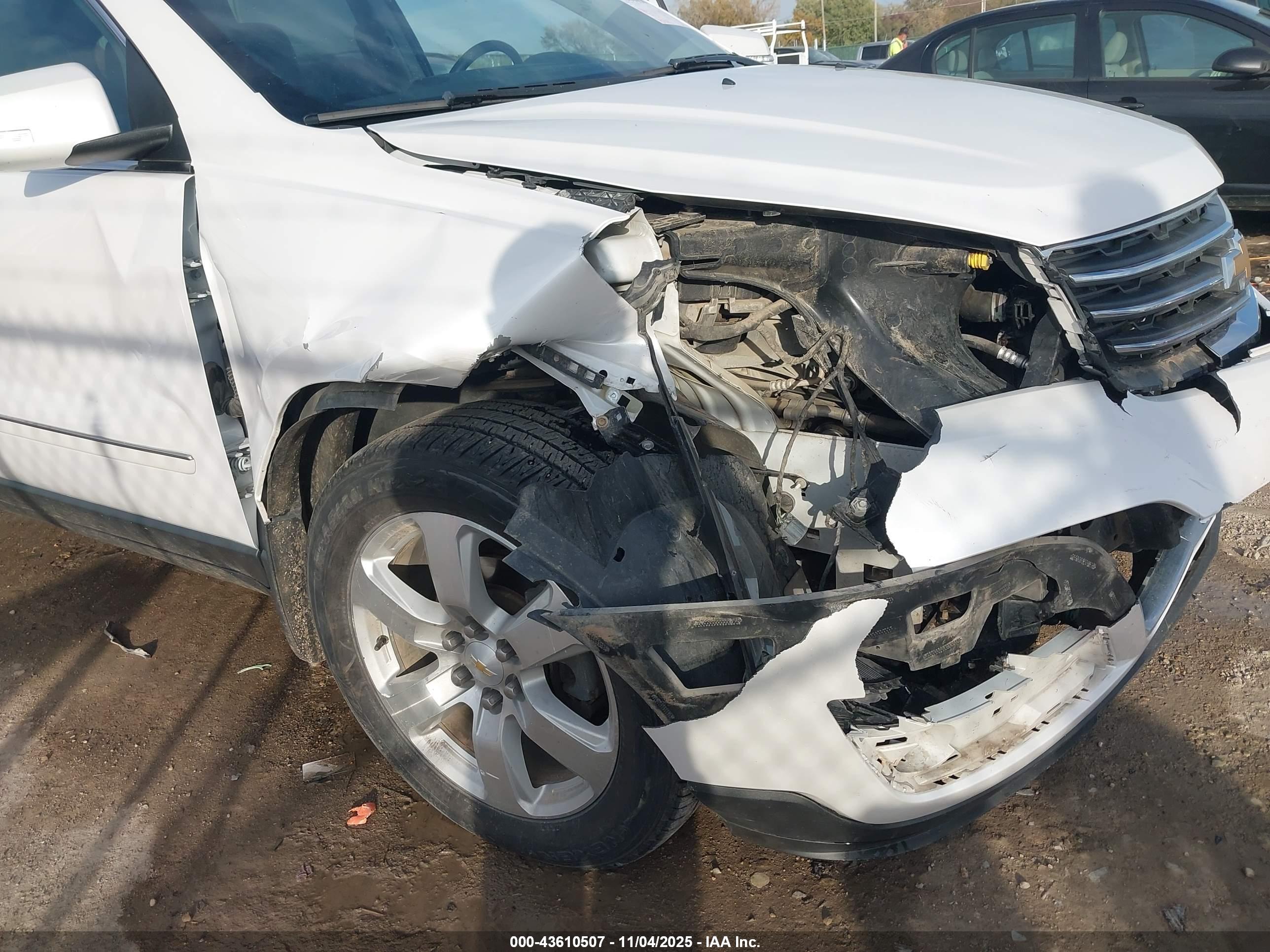 CHEVROLET TRAVERSE image 6