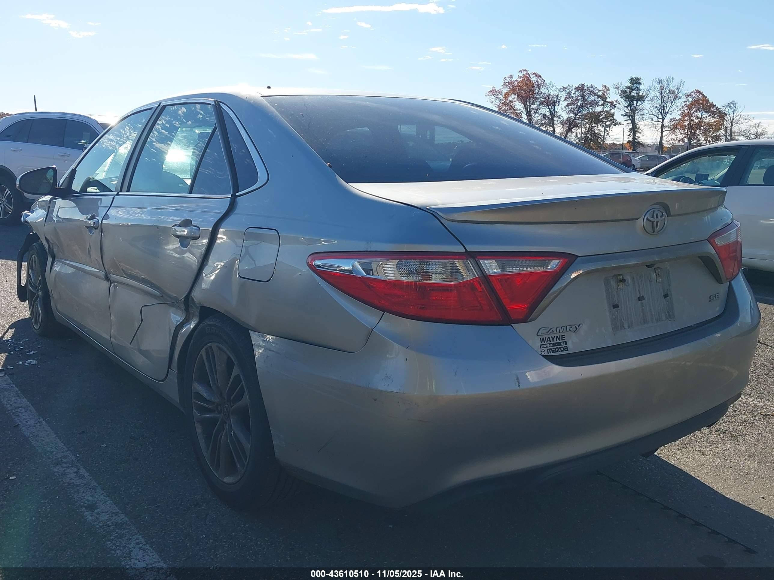 TOYOTA CAMRY image 3