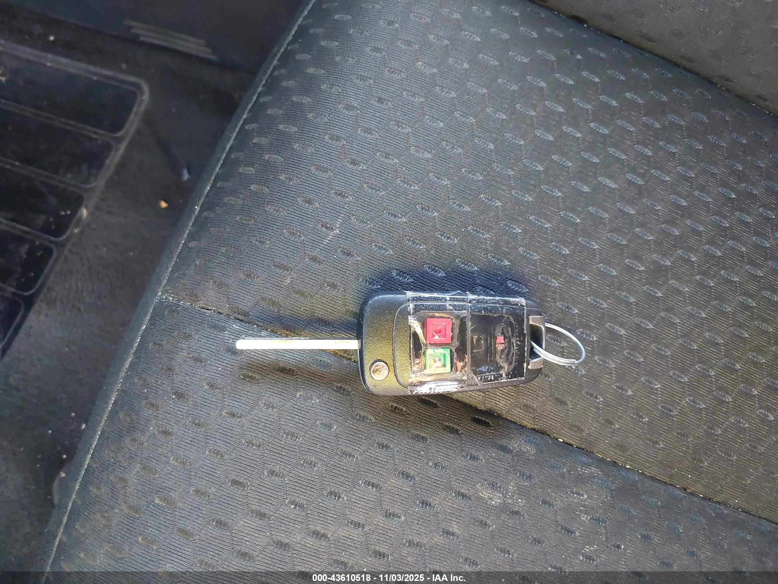 CHEVROLET EQUINOX image 11