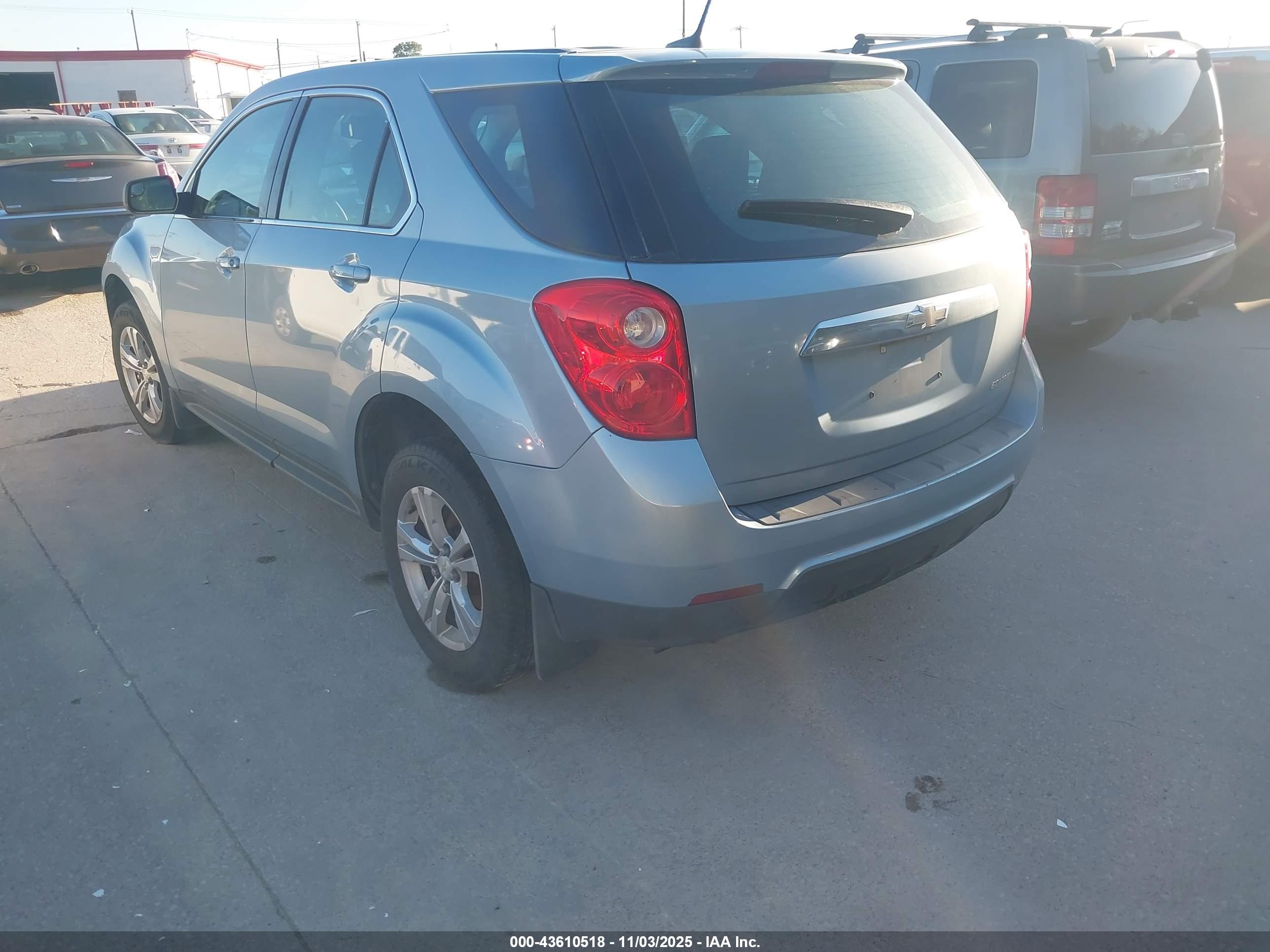 CHEVROLET EQUINOX image 3