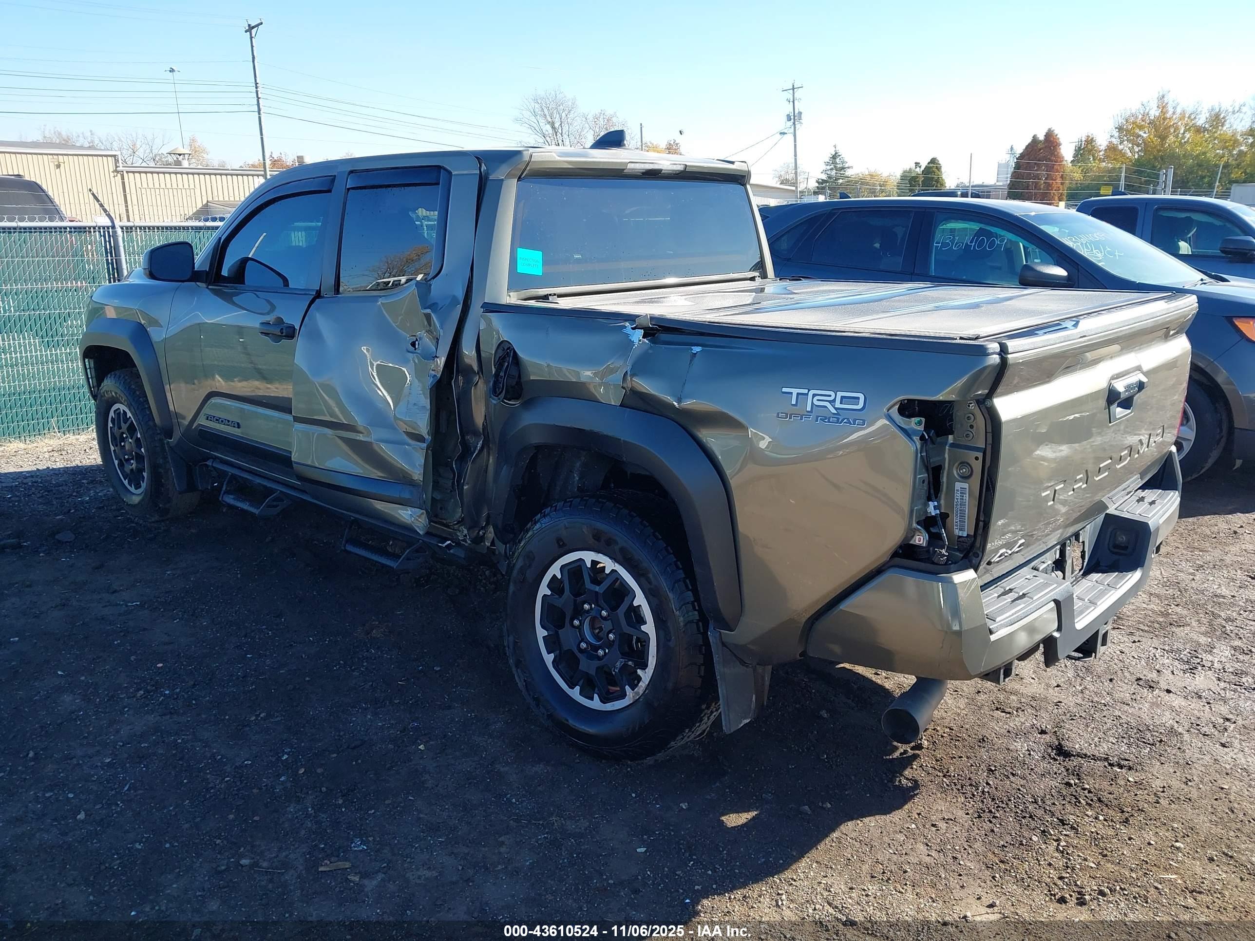 TOYOTA TACOMA image 3