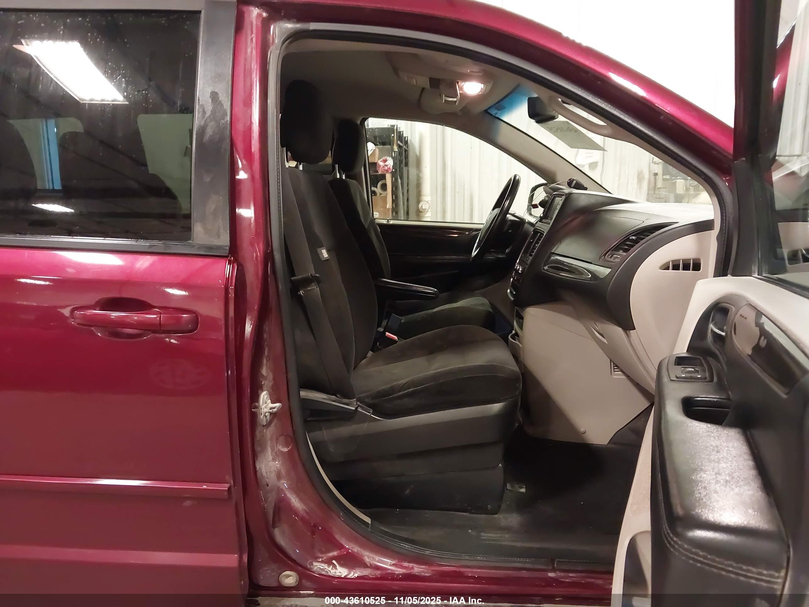 DODGE GRAND image 5