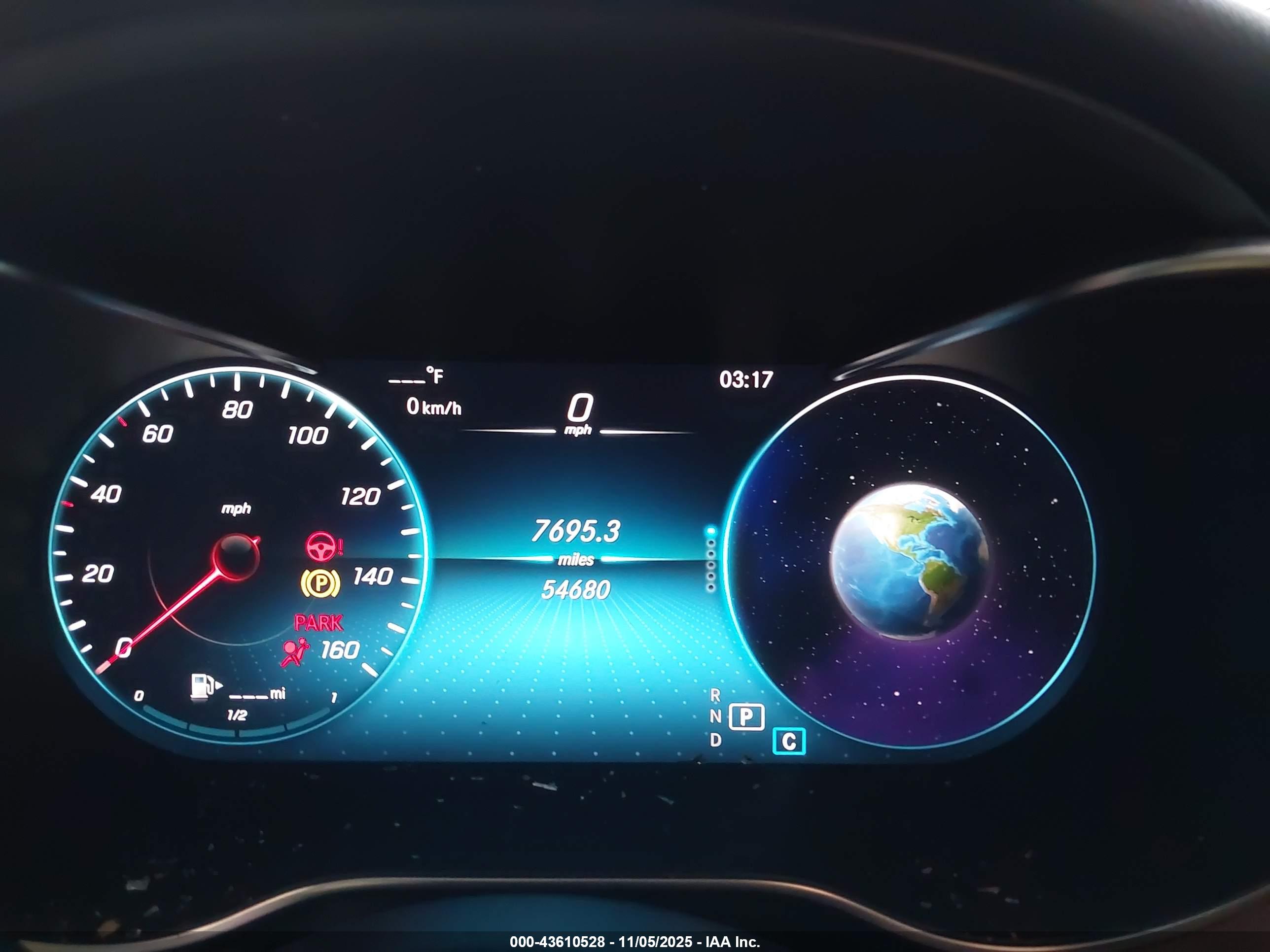 MERCEDES-BENZ GLC image 7