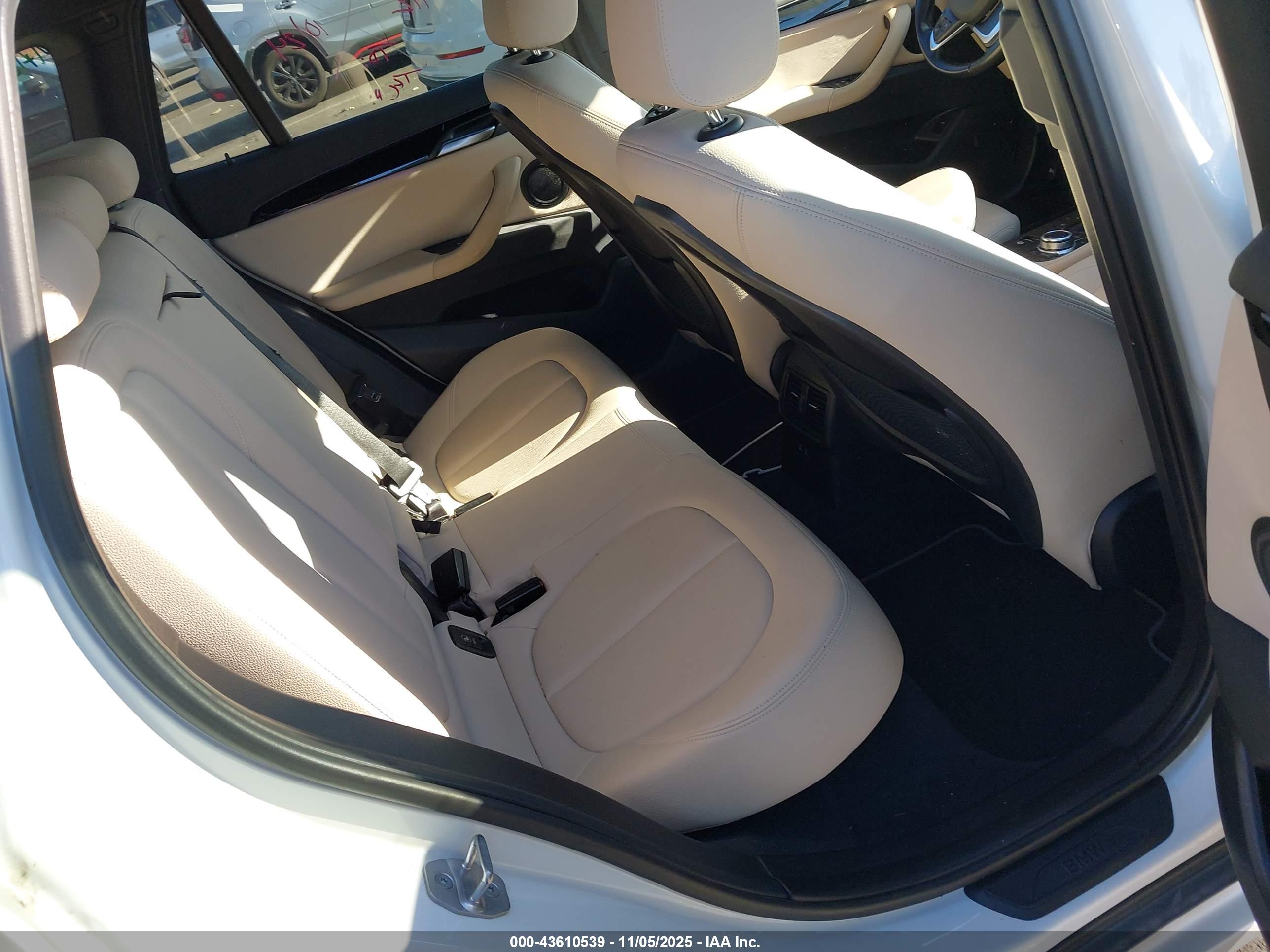 BMW X1 image 8