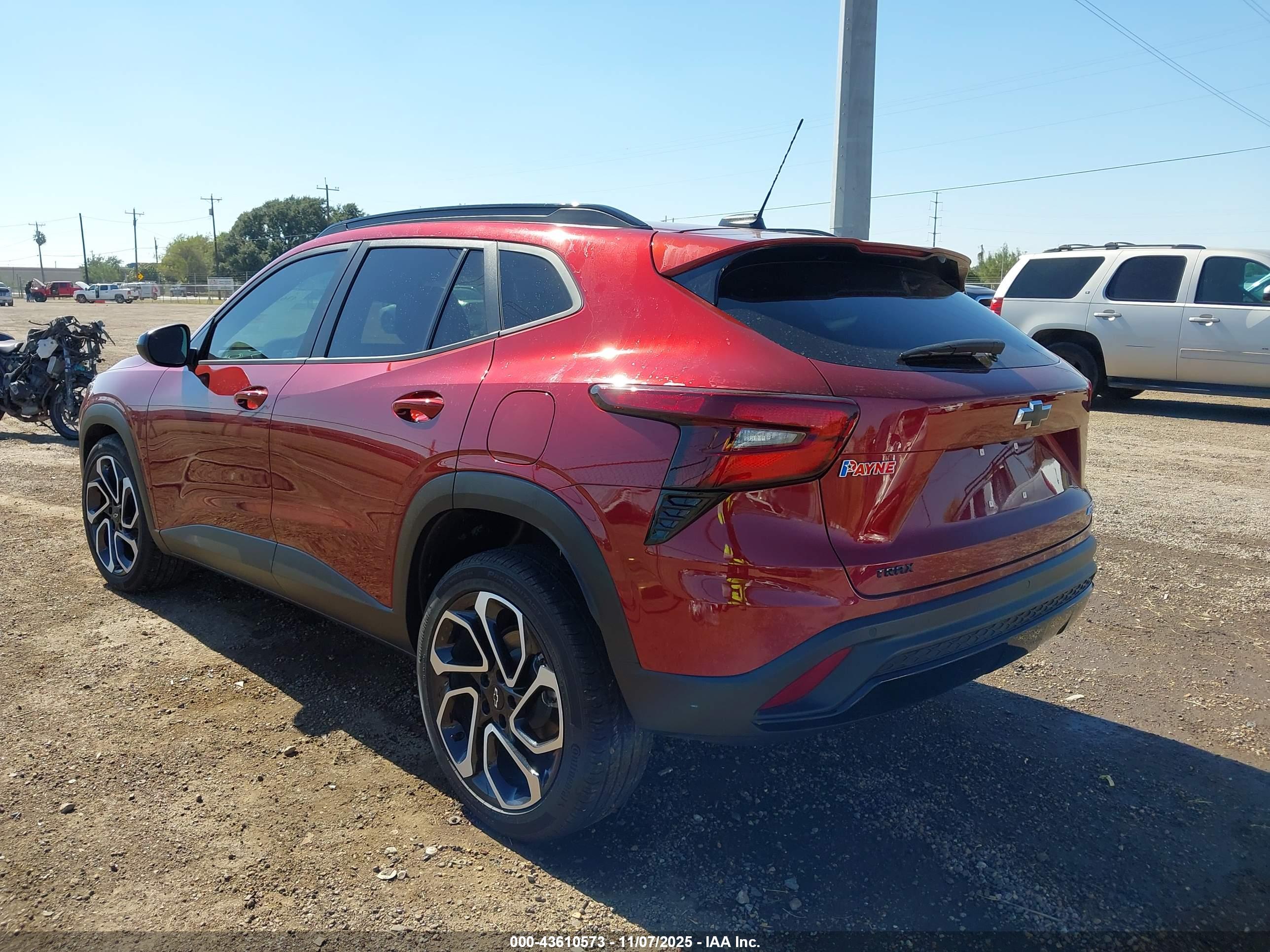 CHEVROLET TRAX image 3