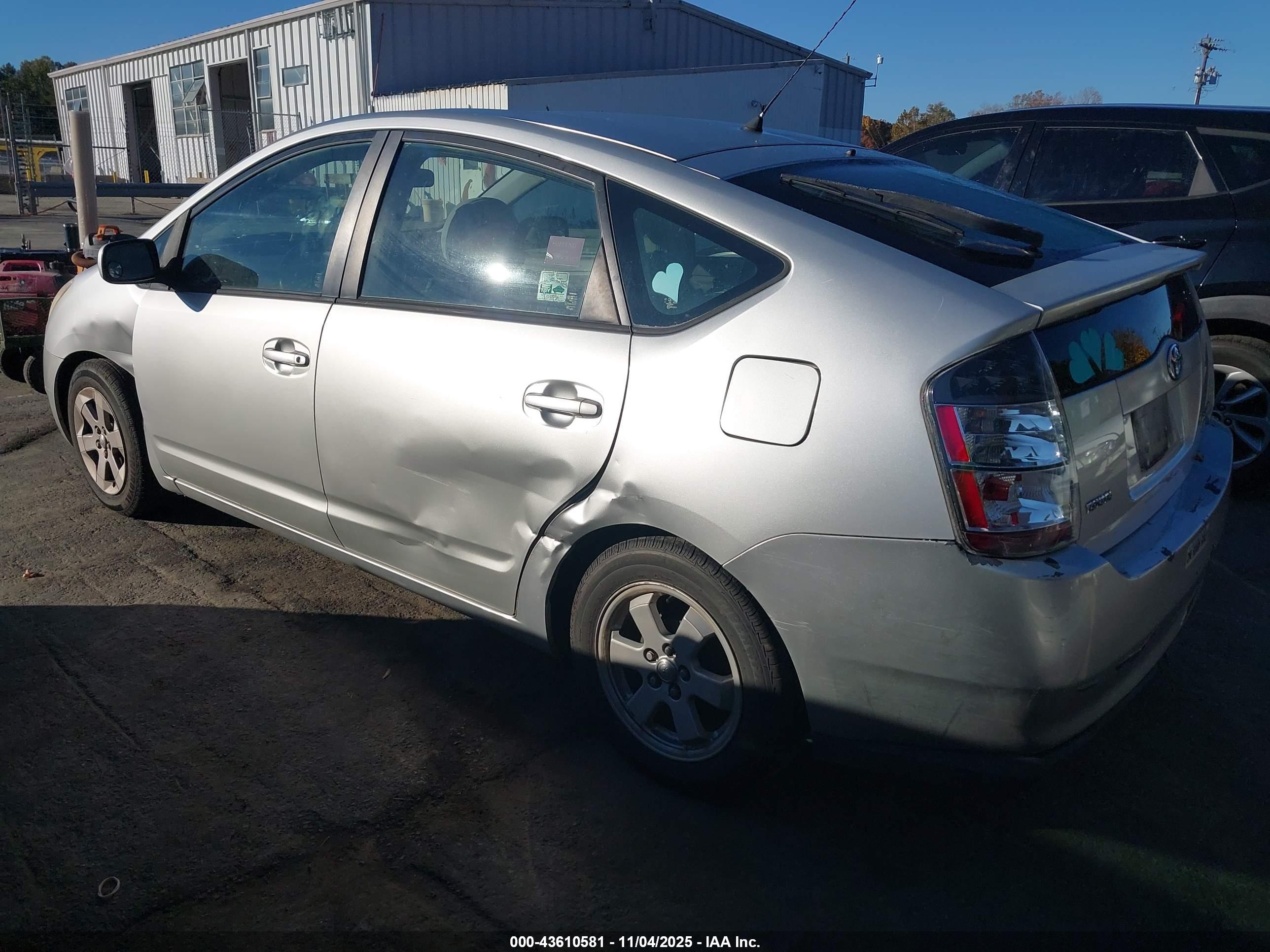 TOYOTA PRIUS image 3