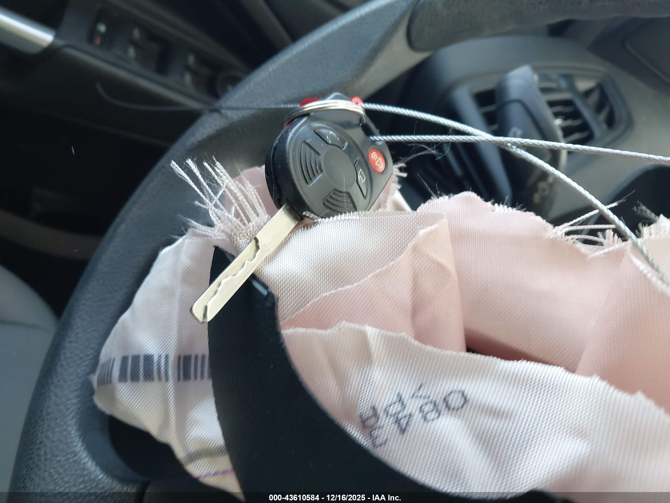 FORD ESCAPE image 11