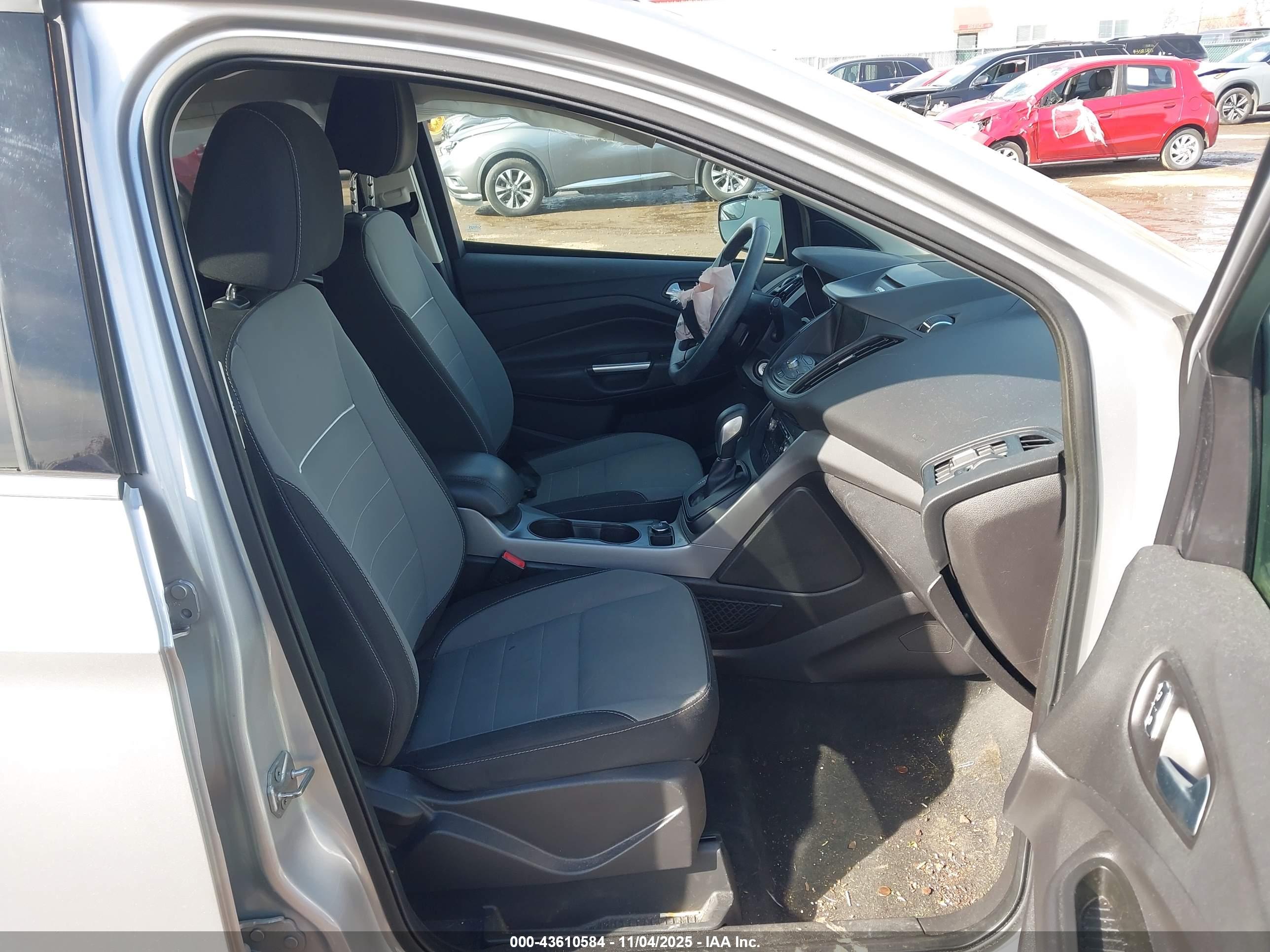 FORD ESCAPE image 5