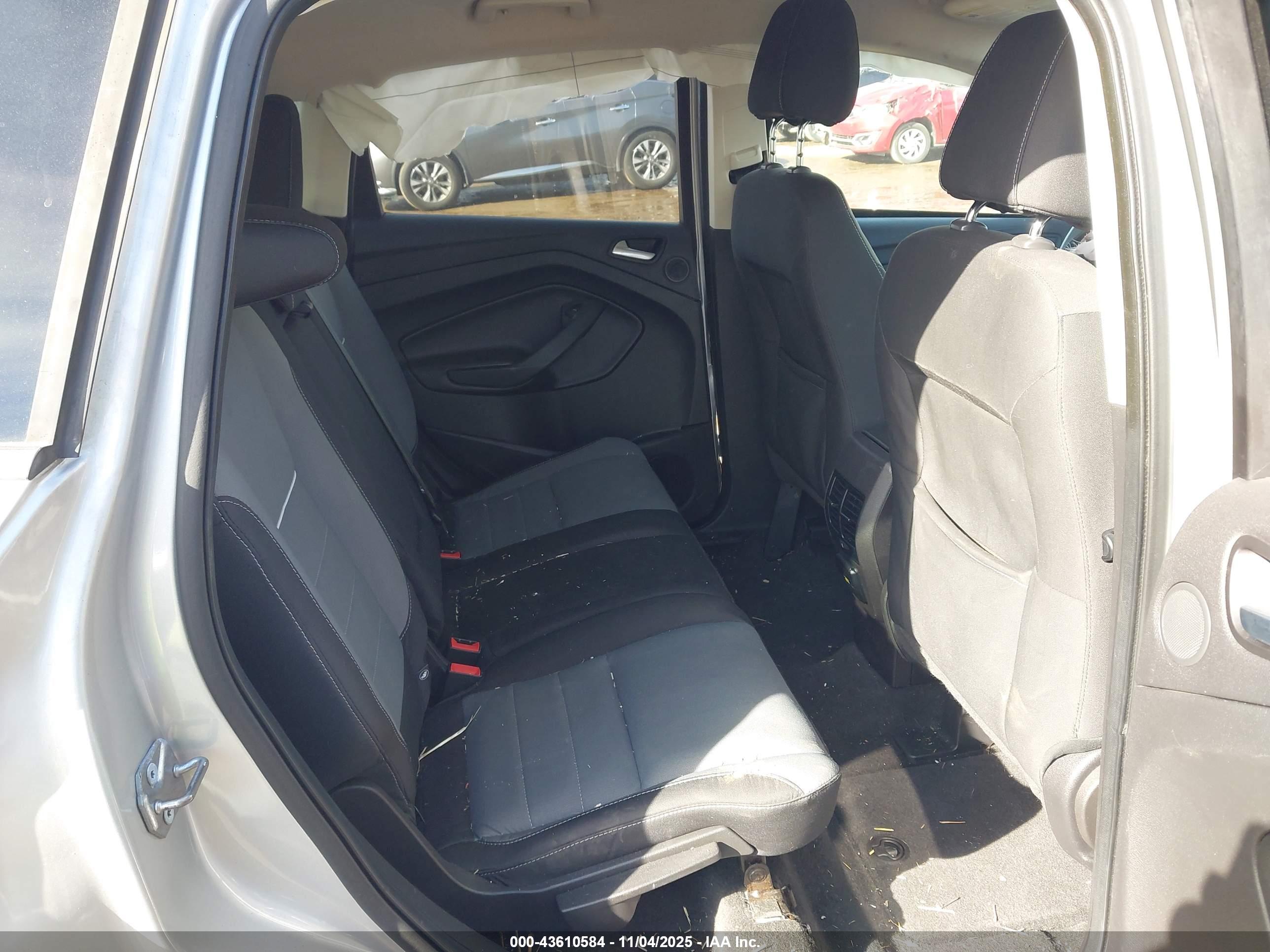 FORD ESCAPE image 8