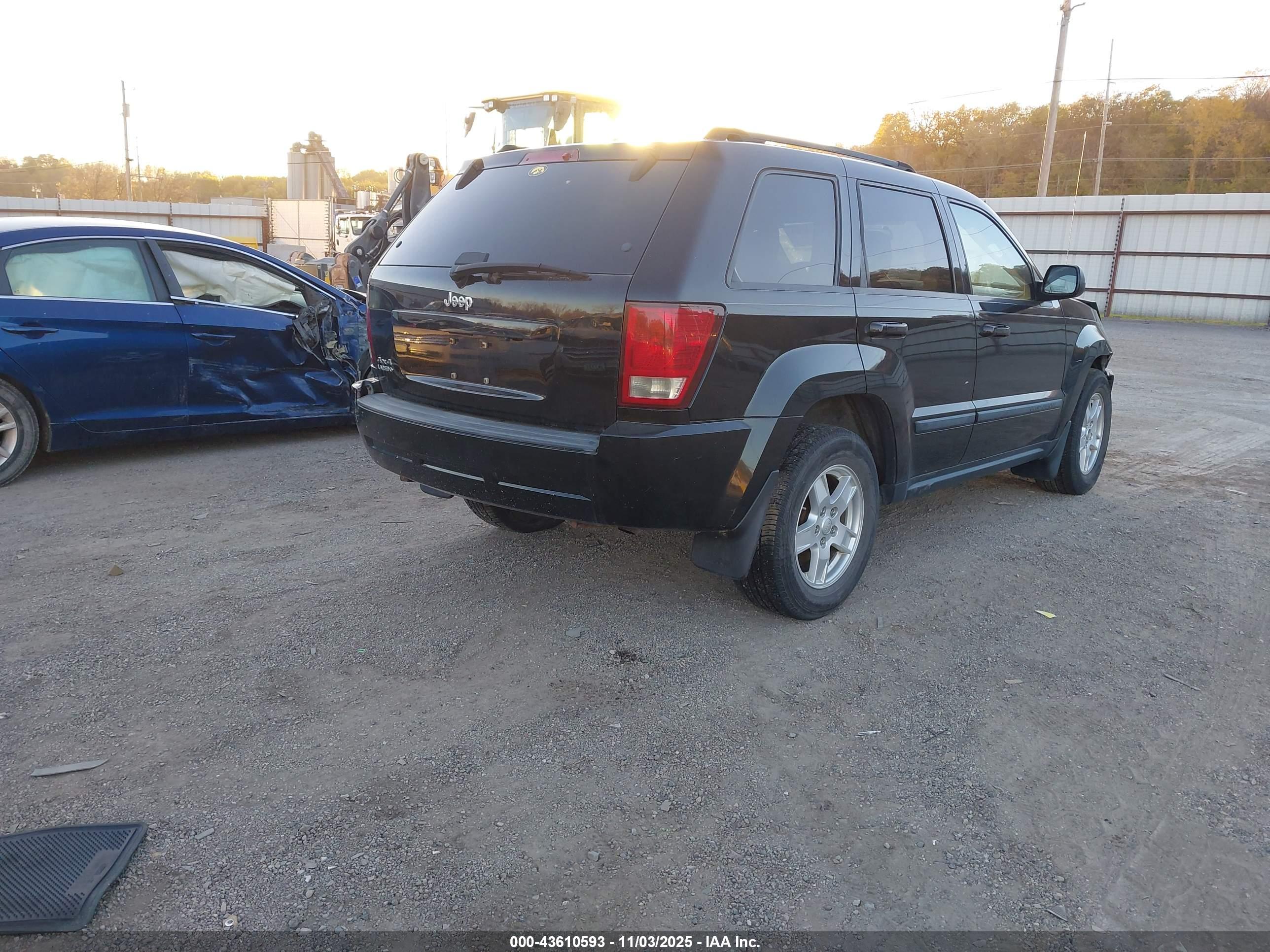 JEEP GRAND image 4