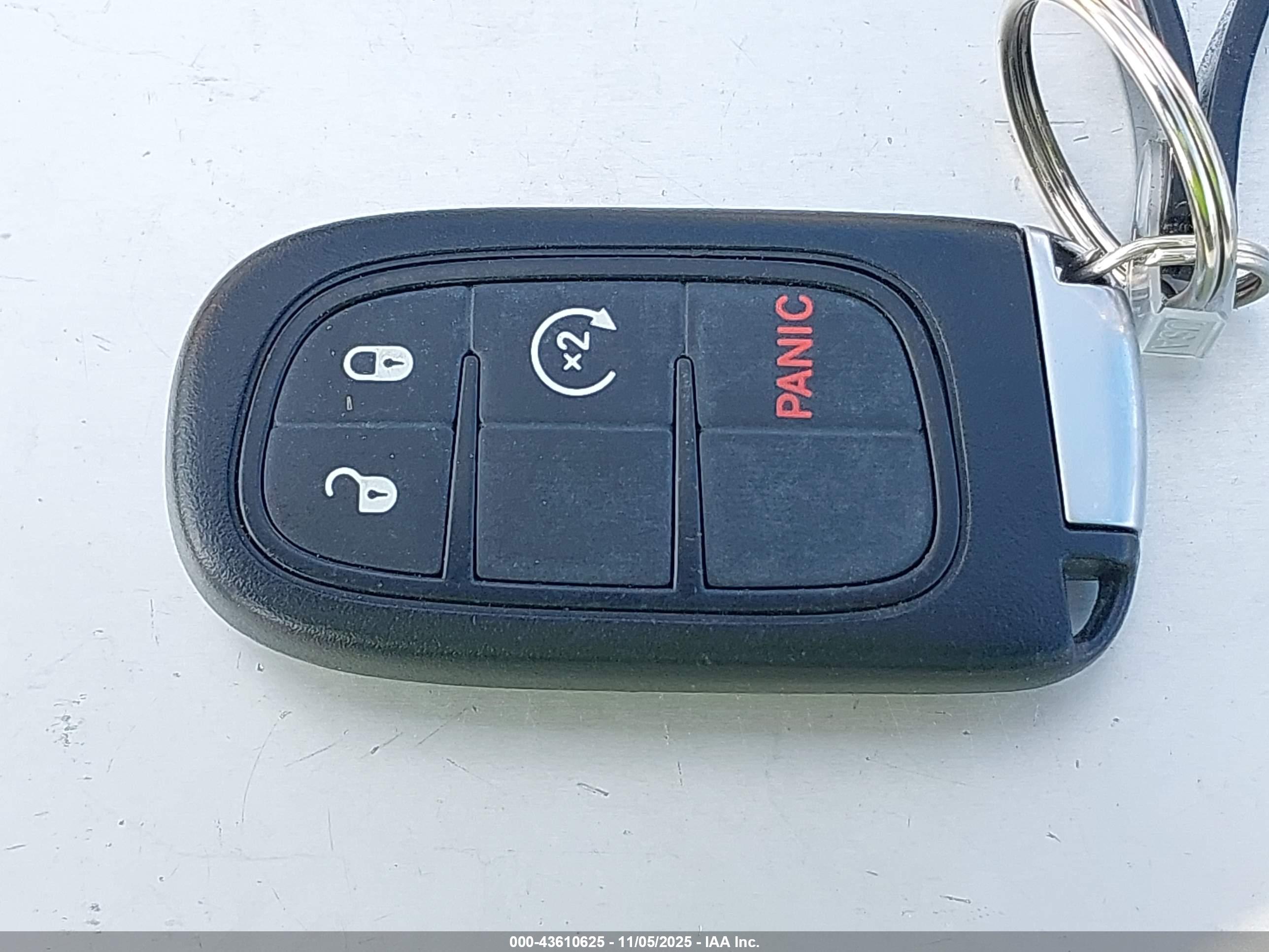 JEEP CHEROKEE image 11