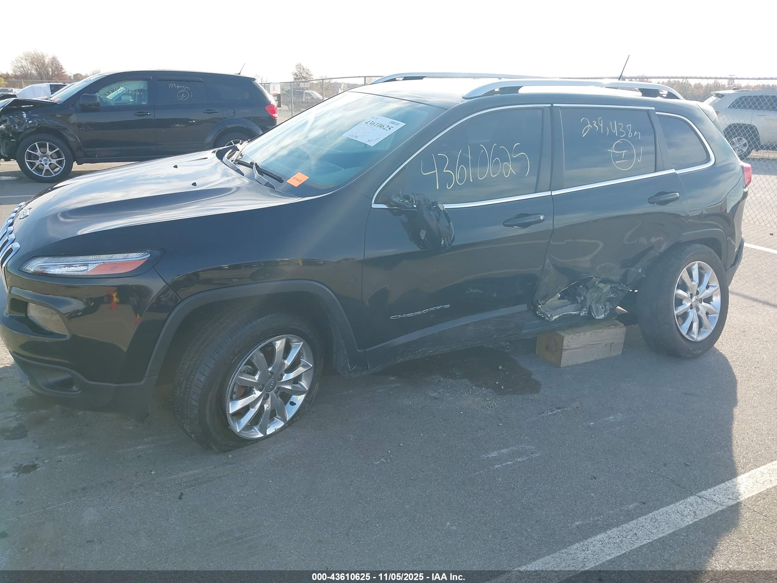 JEEP CHEROKEE image 6