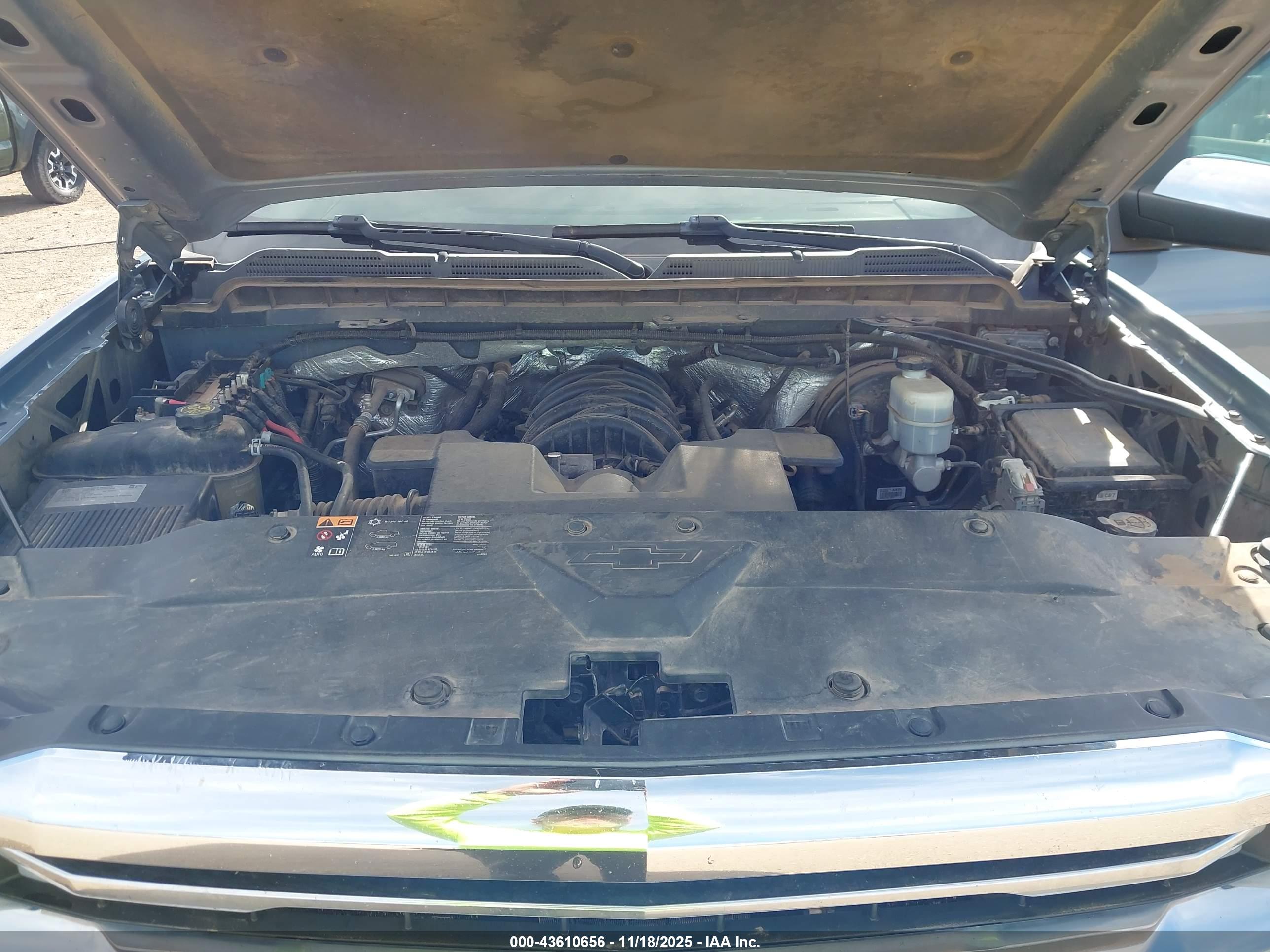 CHEVROLET SILVERADO image 10