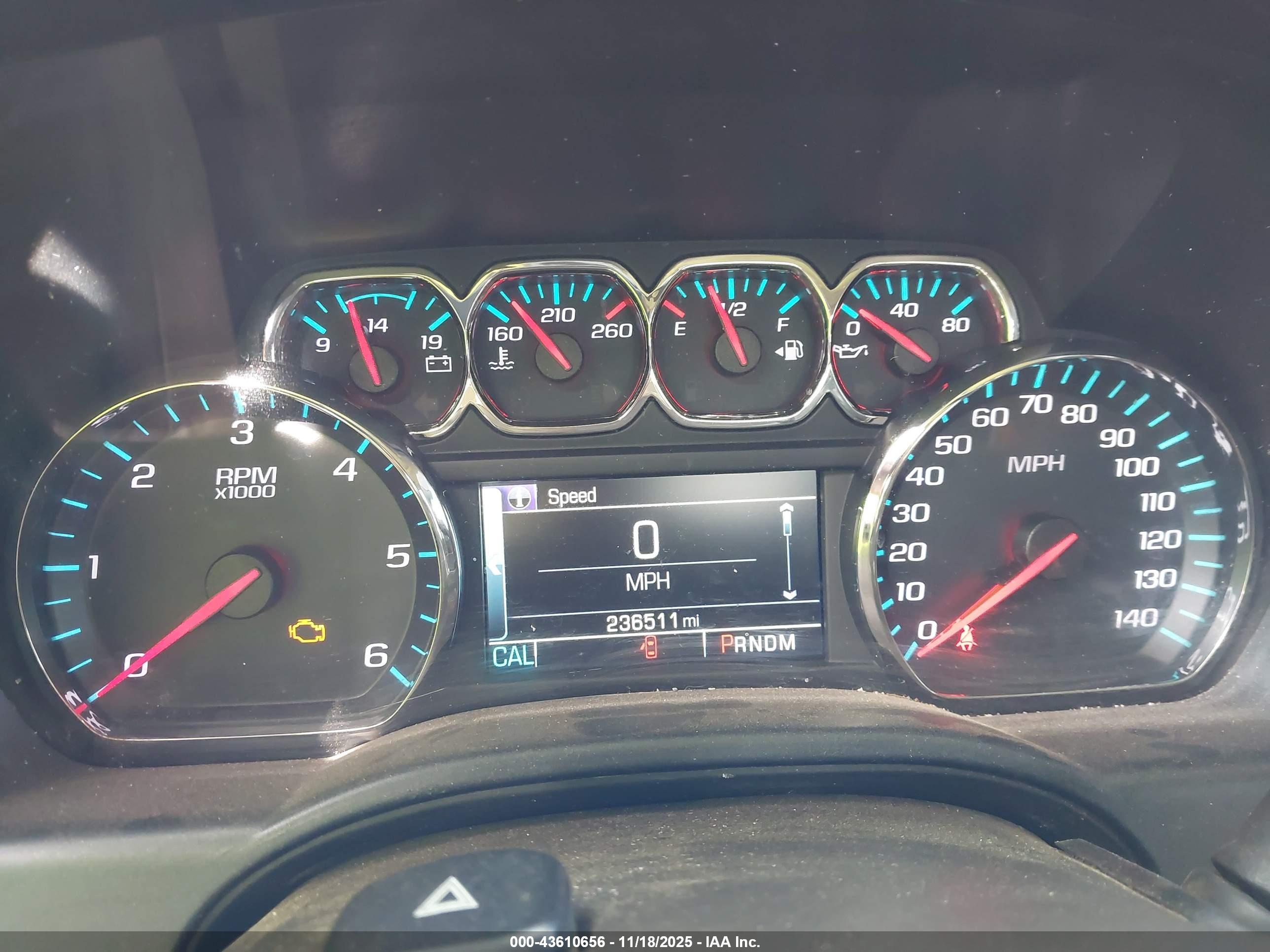 CHEVROLET SILVERADO image 7