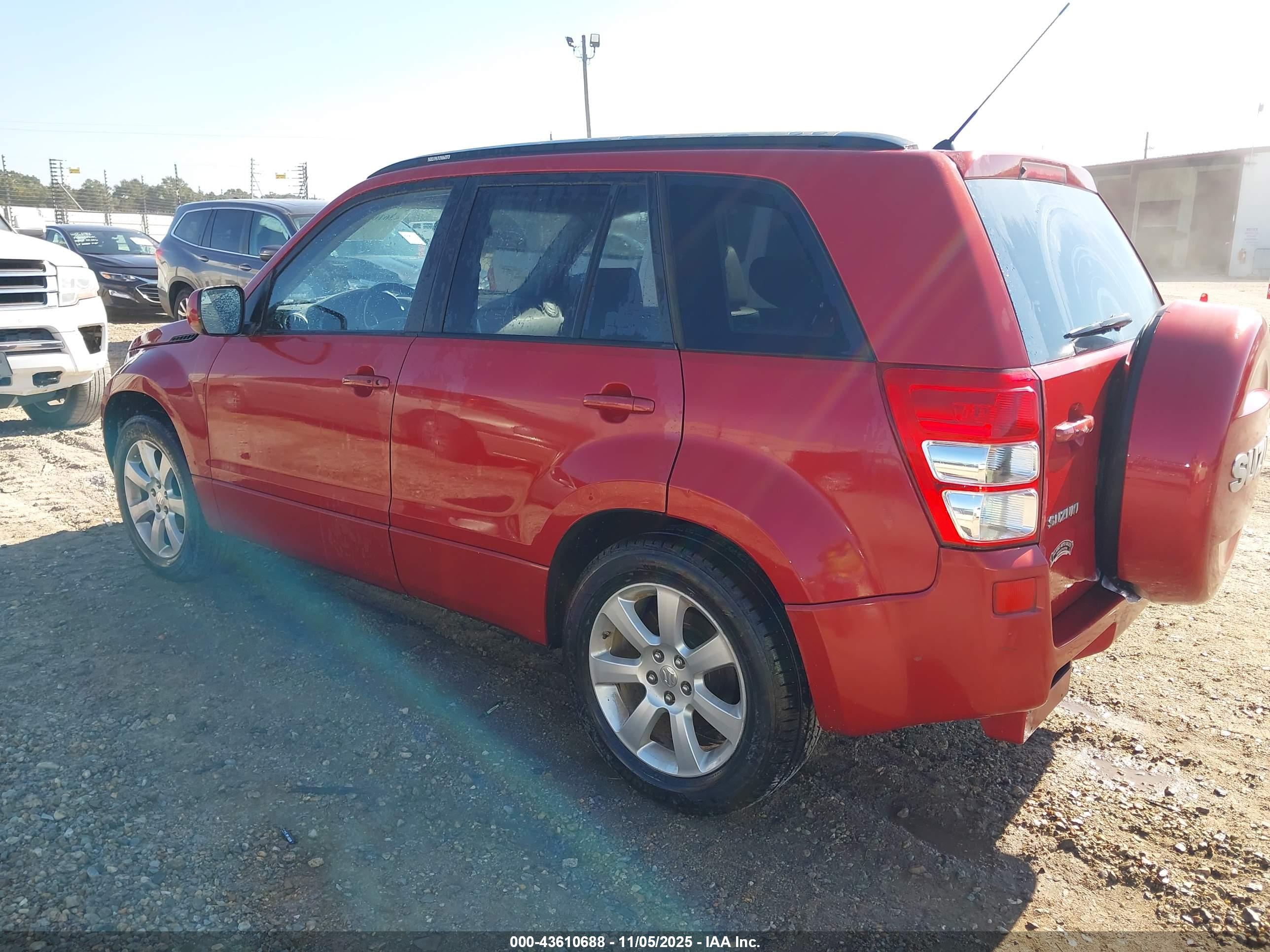 SUZUKI GRAND image 3