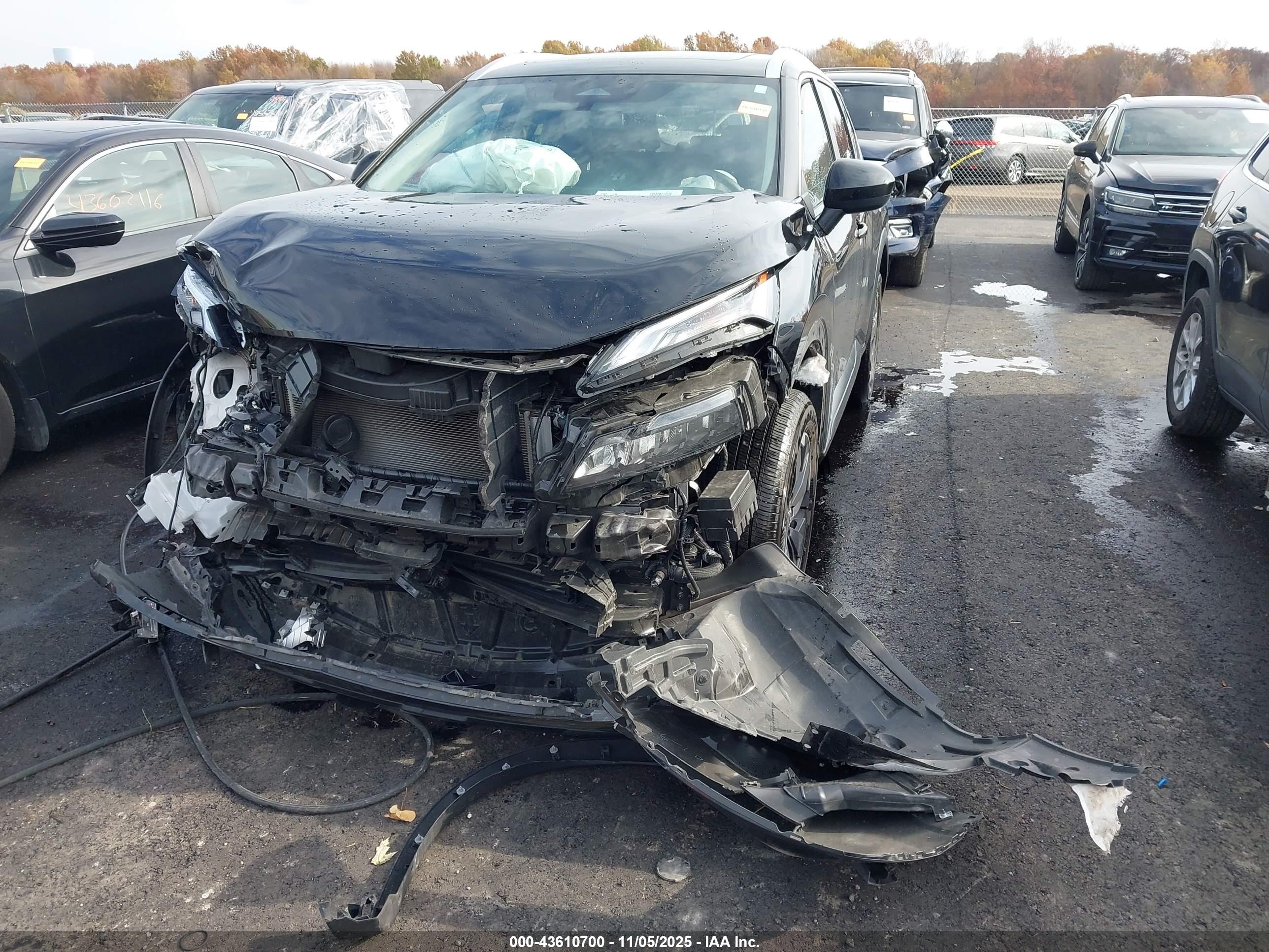 NISSAN ROGUE image 6