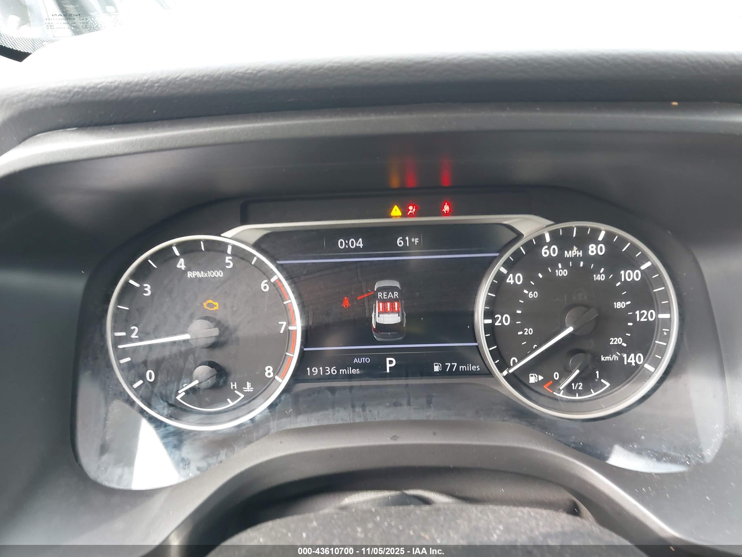 NISSAN ROGUE image 7