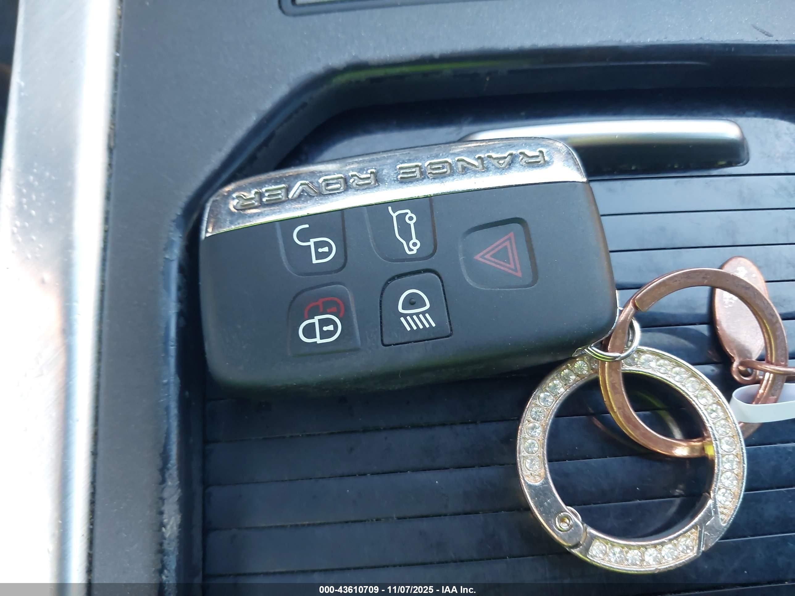 LAND ROVER image 11
