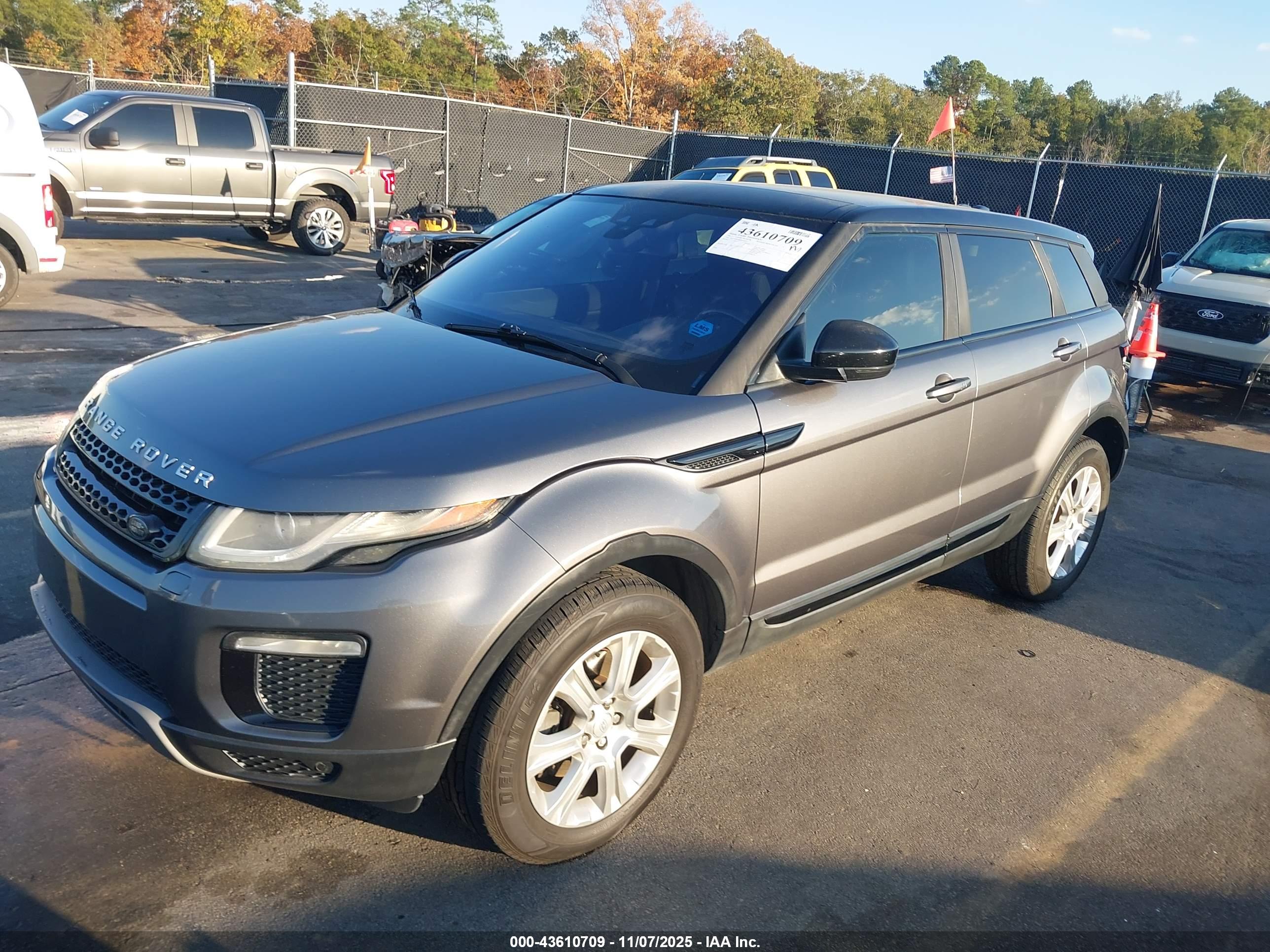 LAND ROVER image 2