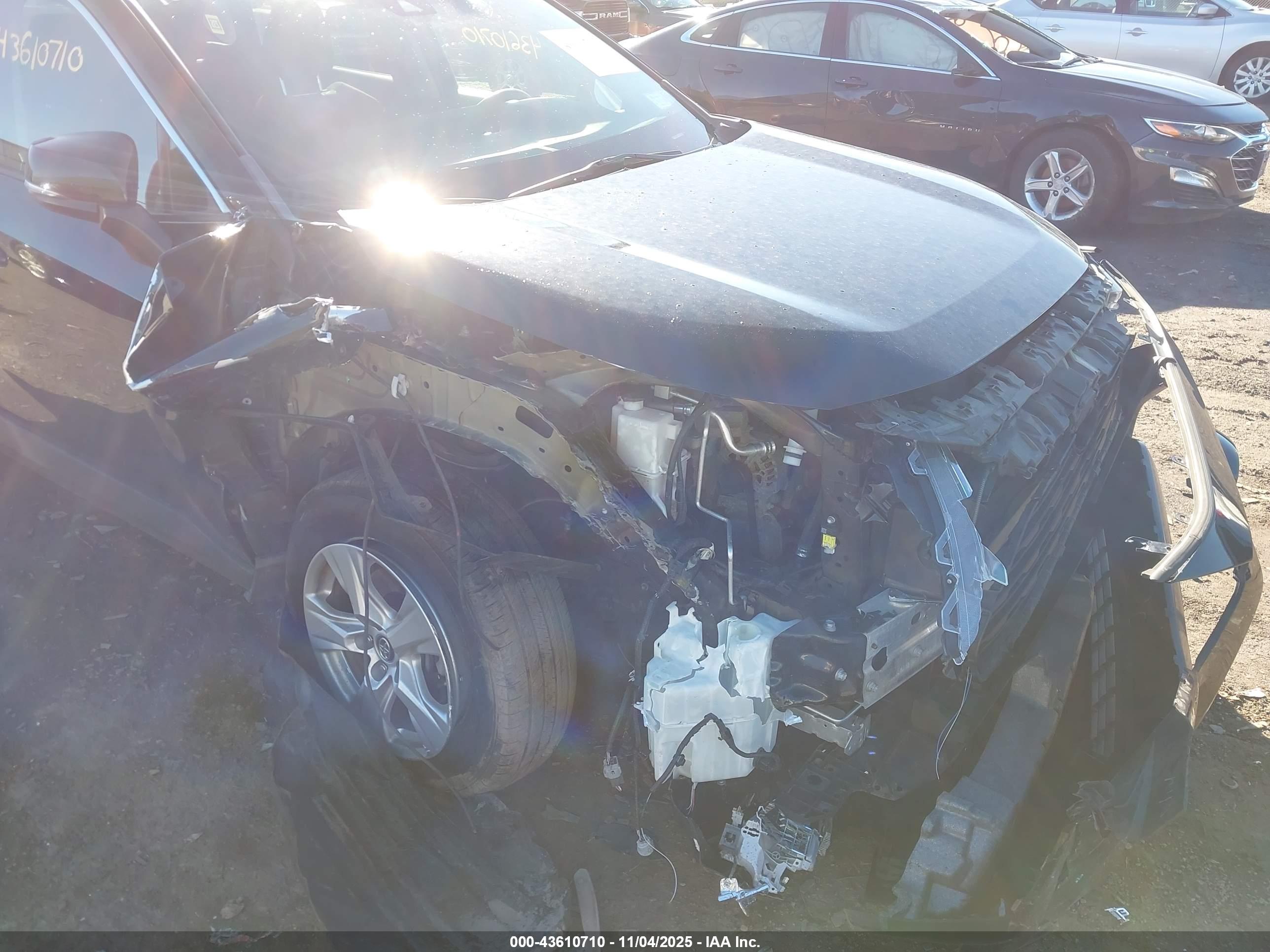TOYOTA RAV4 image 6