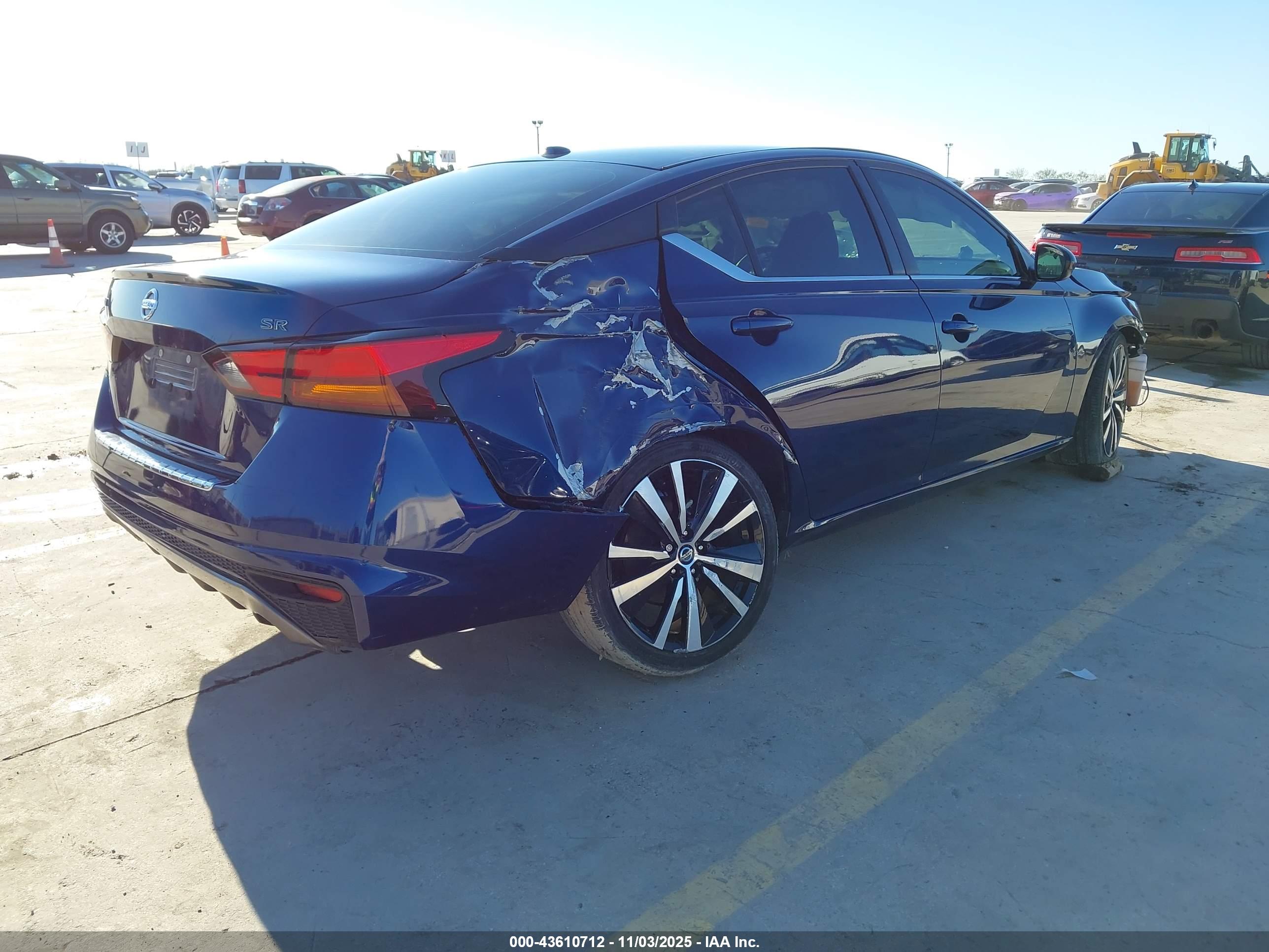 NISSAN ALTIMA image 4