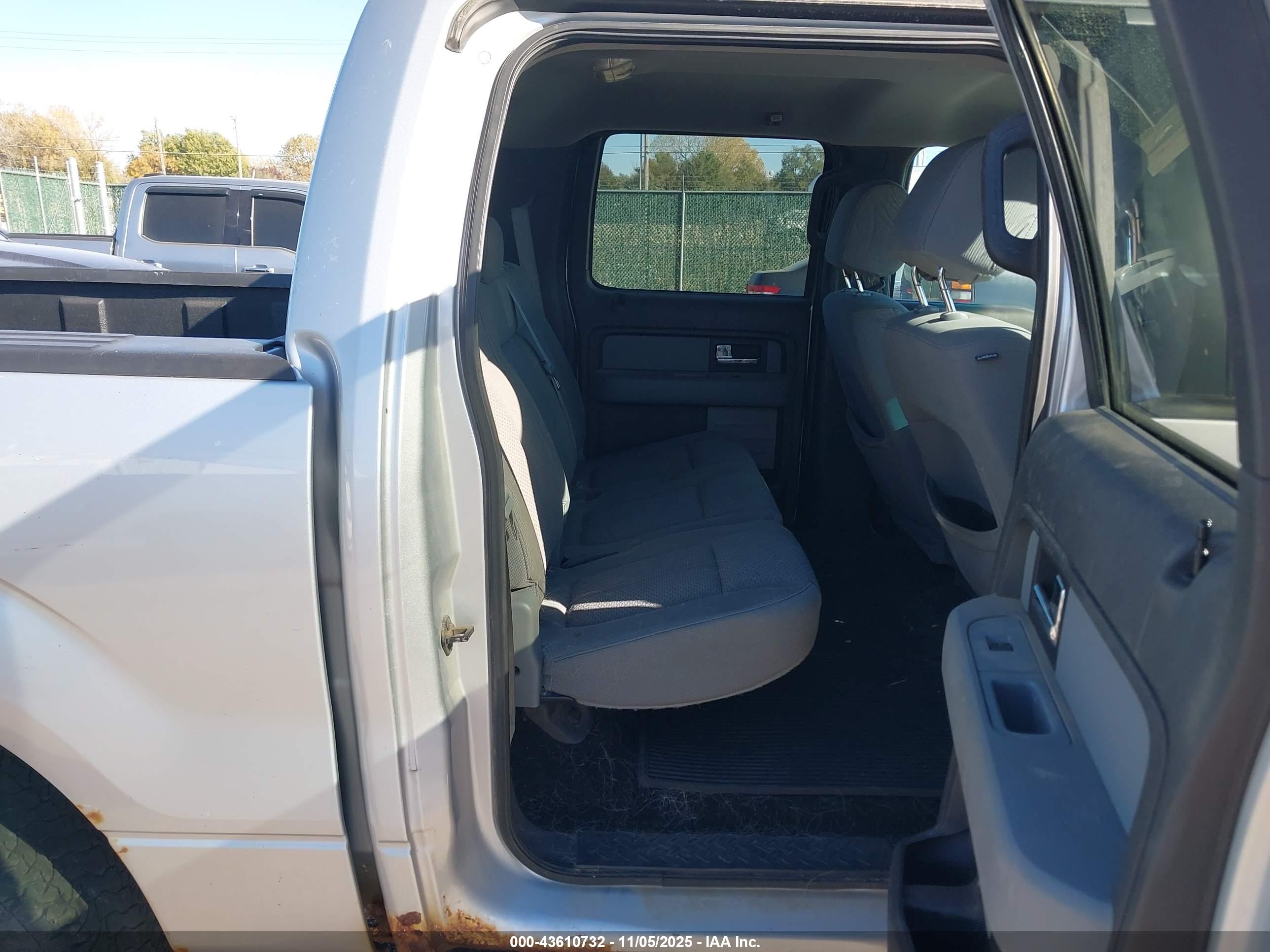FORD F-150 image 8