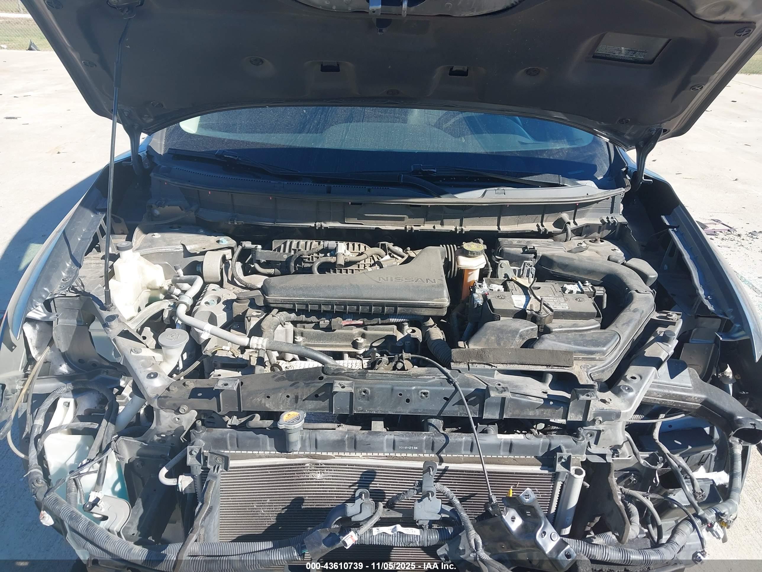 NISSAN ROGUE image 10