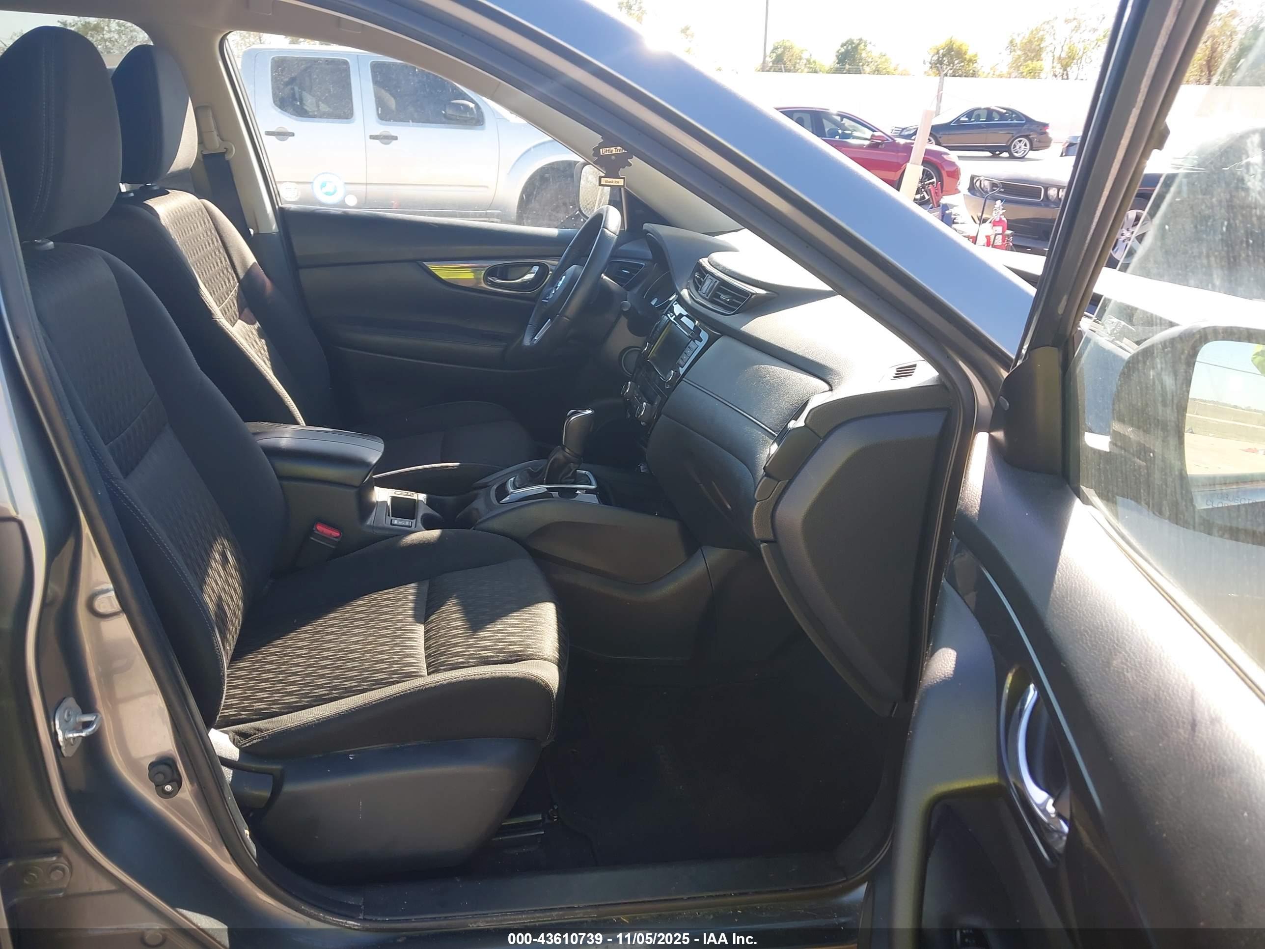 NISSAN ROGUE image 5