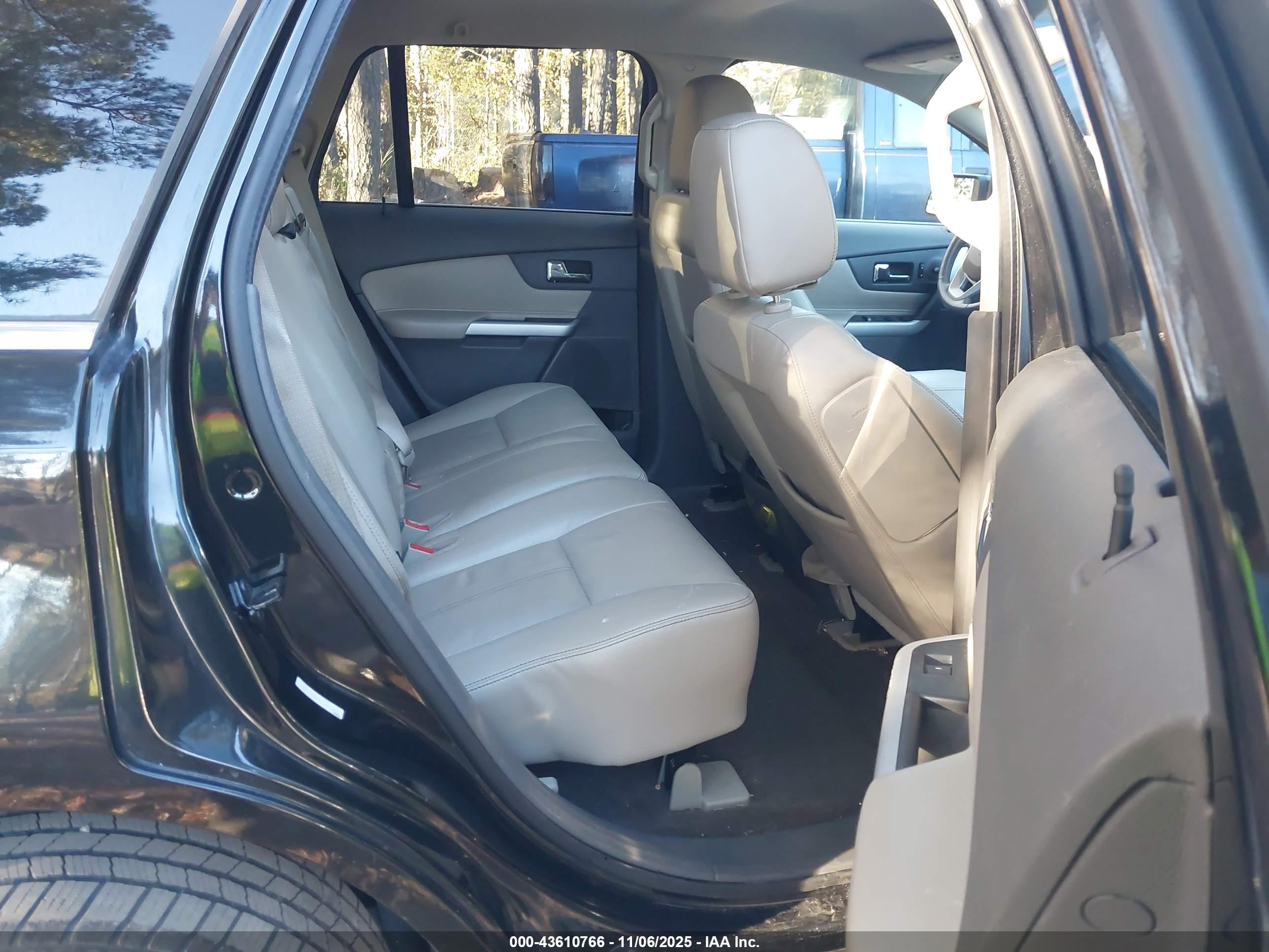 FORD EDGE image 8