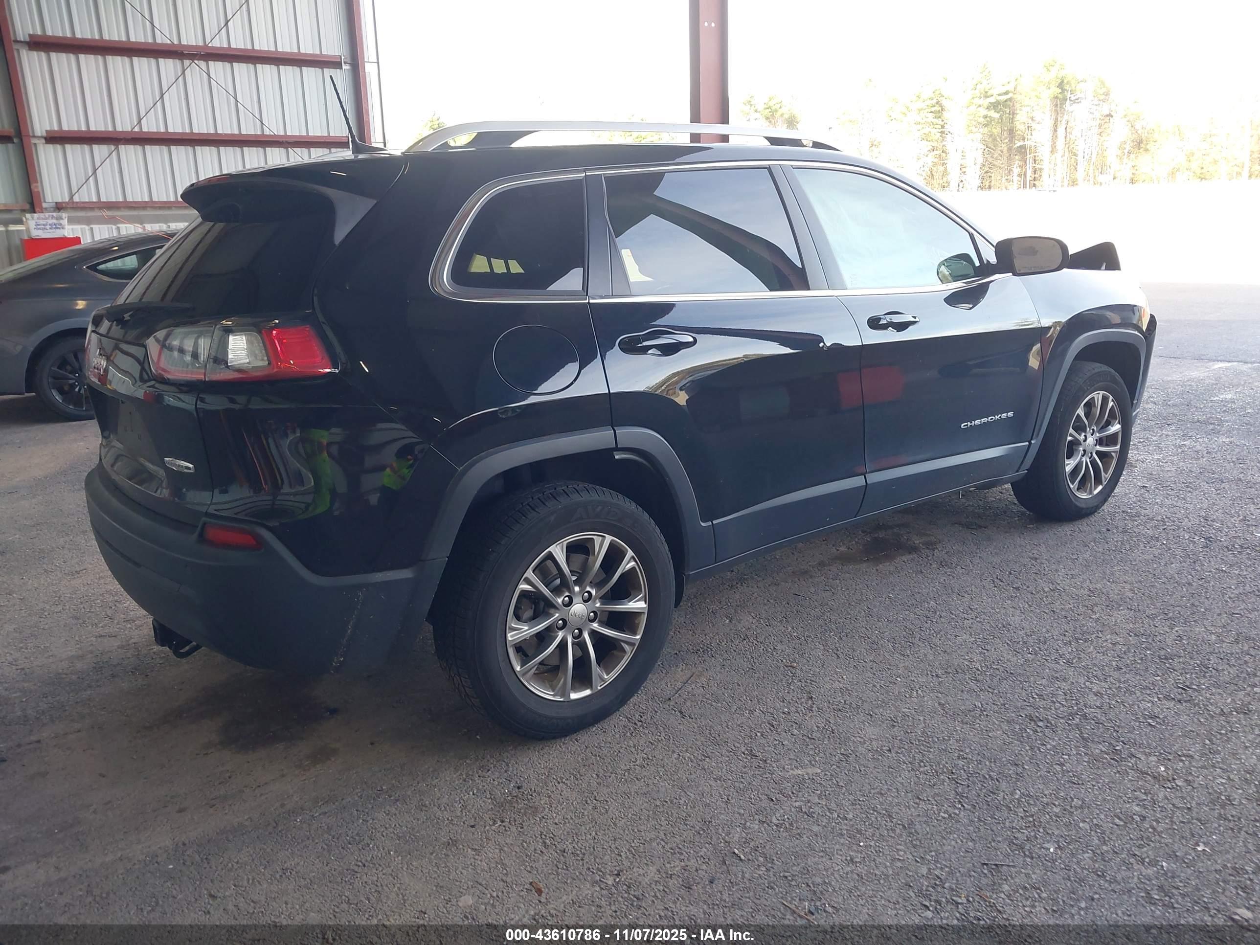 JEEP CHEROKEE image 4