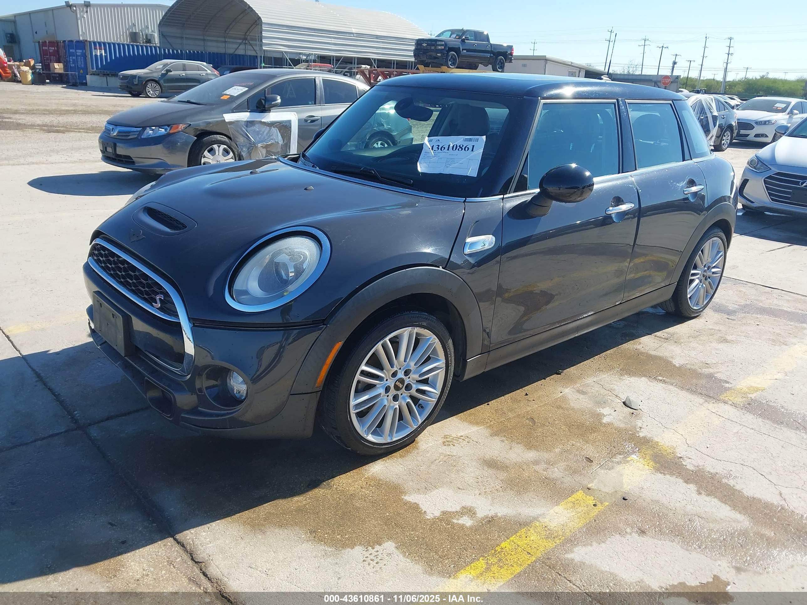 MINI HARDTOP image 2